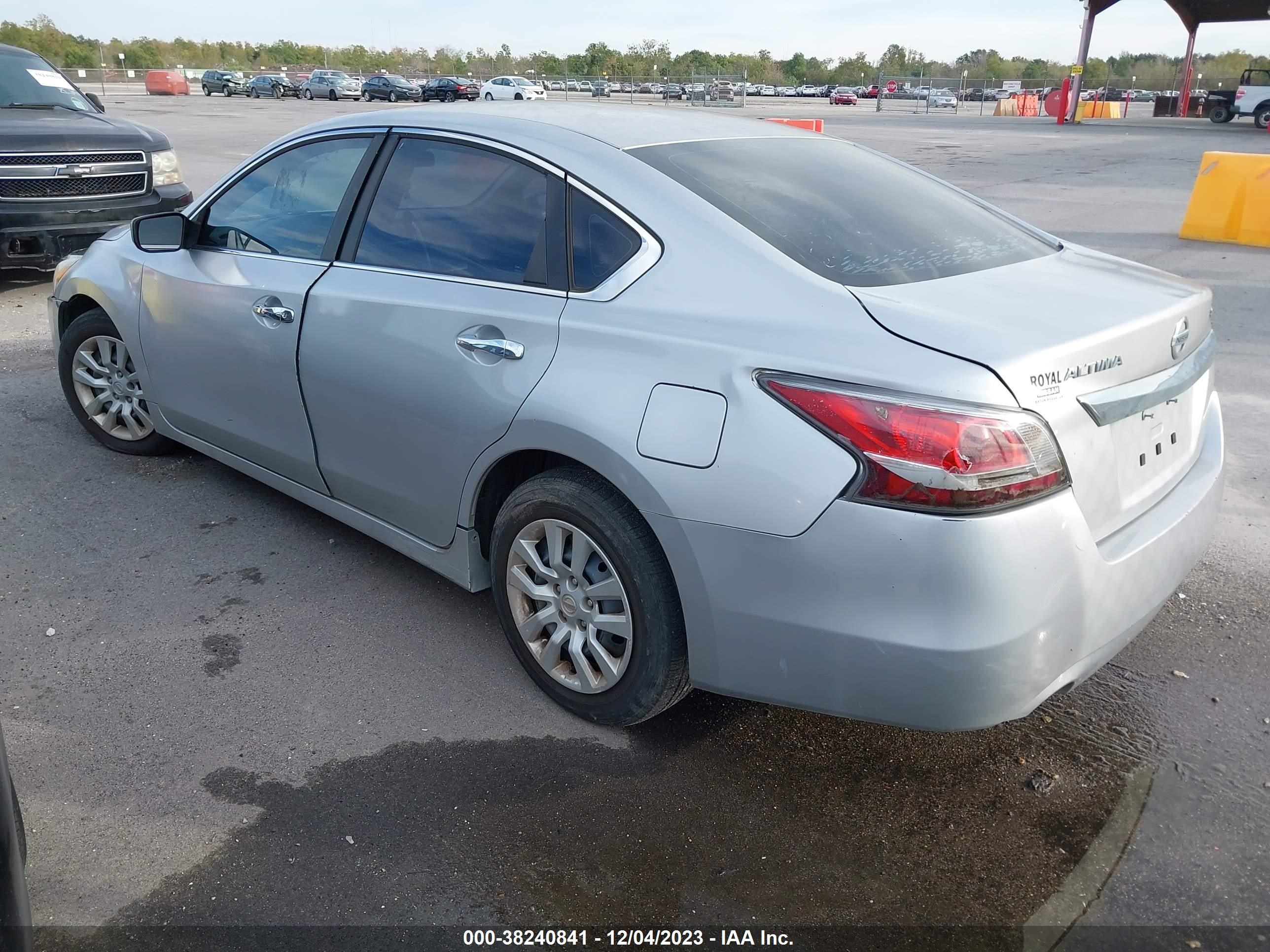 Photo 2 VIN: 1N4AL3AP2FN305297 - NISSAN ALTIMA 