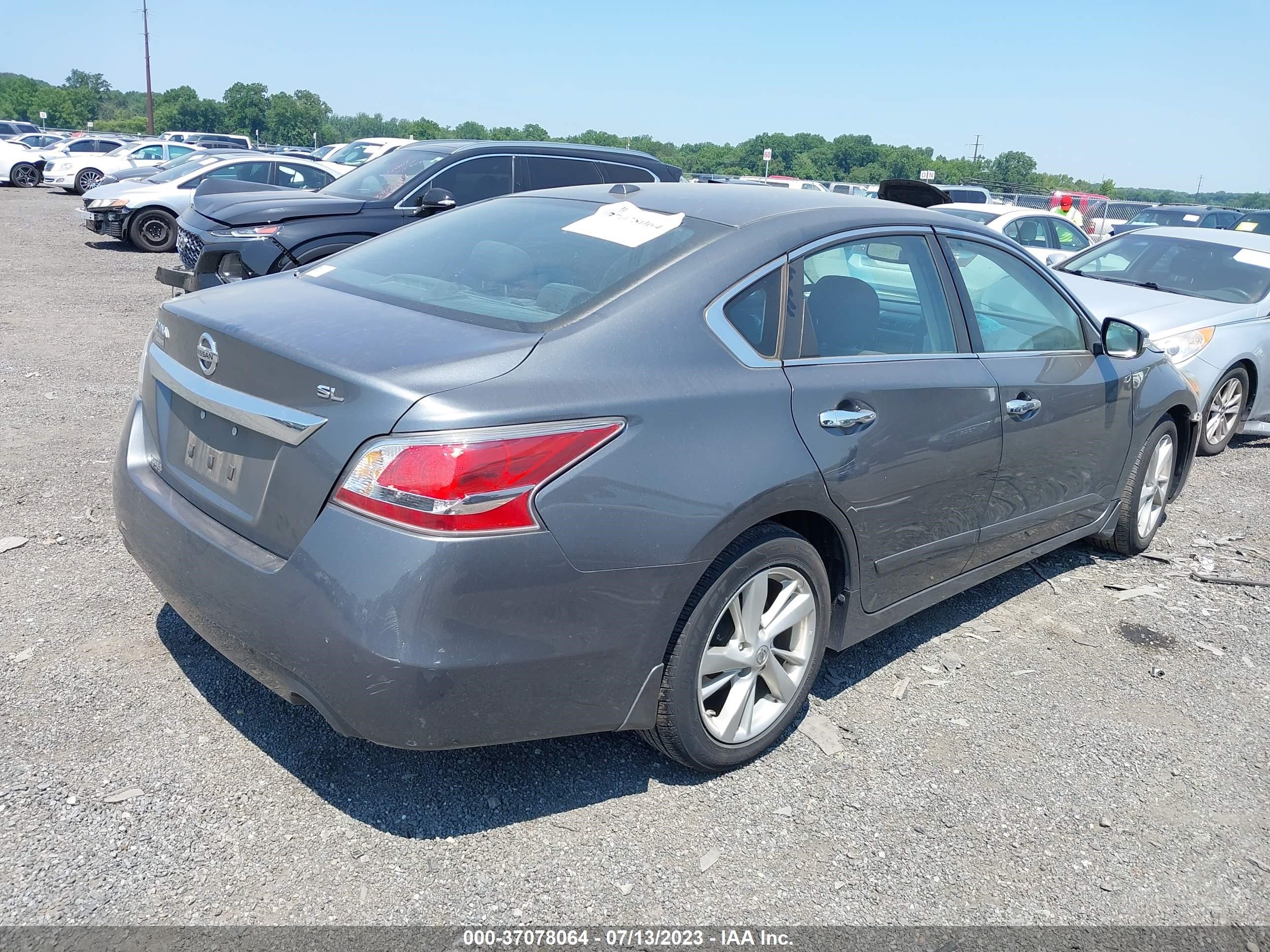 Photo 3 VIN: 1N4AL3AP2FN864820 - NISSAN ALTIMA 