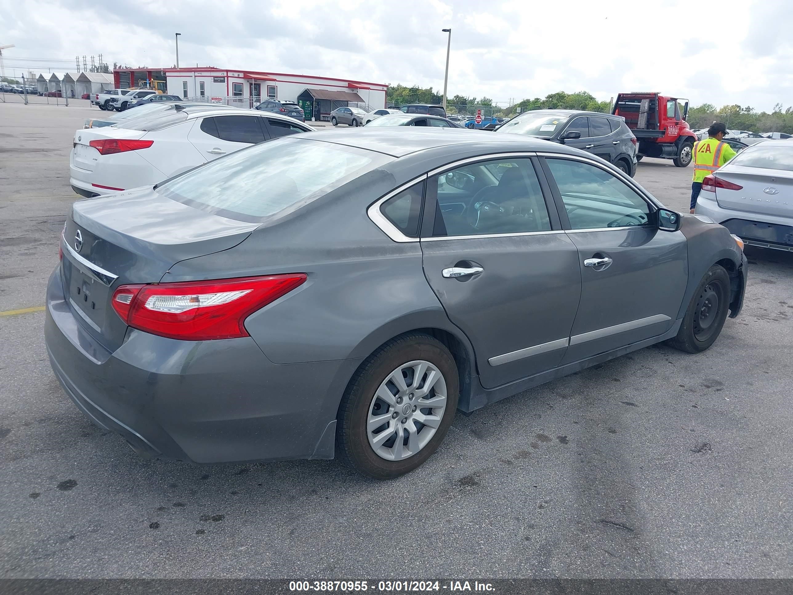 Photo 3 VIN: 1N4AL3AP2GC144396 - NISSAN ALTIMA 