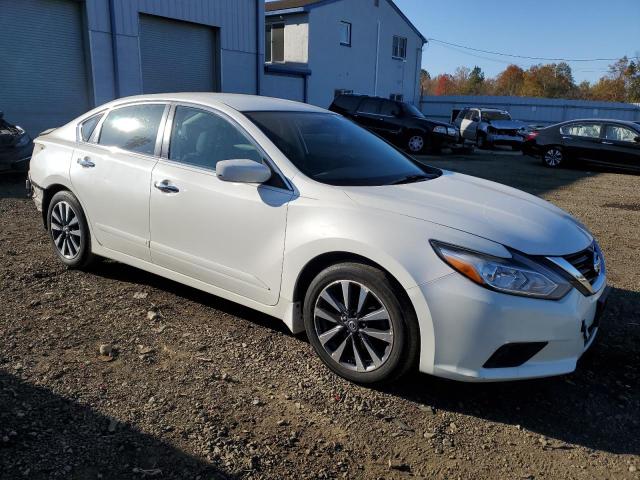 Photo 3 VIN: 1N4AL3AP2GC233451 - NISSAN ALTIMA 