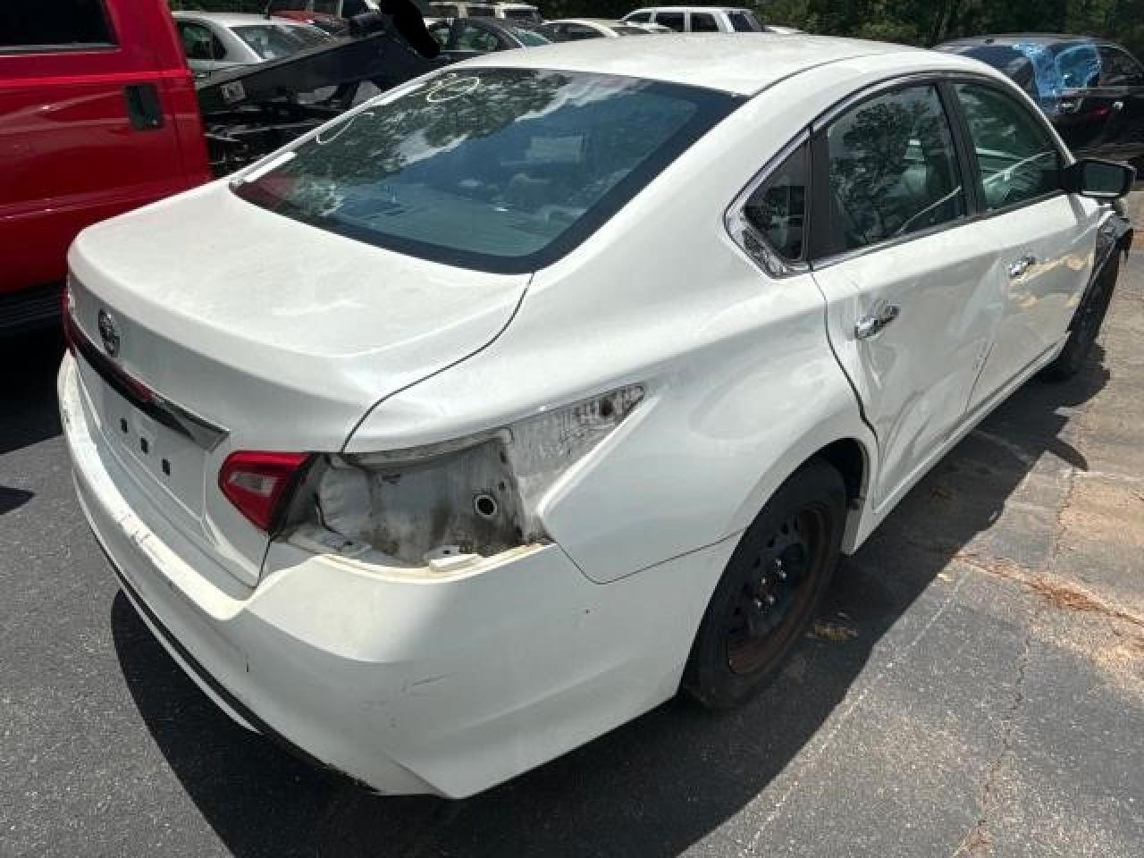 Photo 3 VIN: 1N4AL3AP2GN305575 - NISSAN ALTIMA 