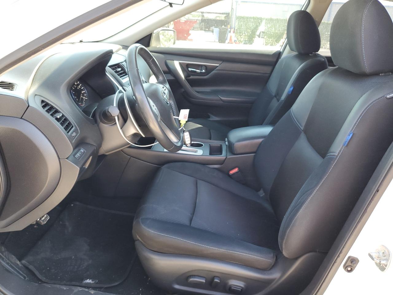 Photo 6 VIN: 1N4AL3AP2HC120682 - NISSAN ALTIMA 