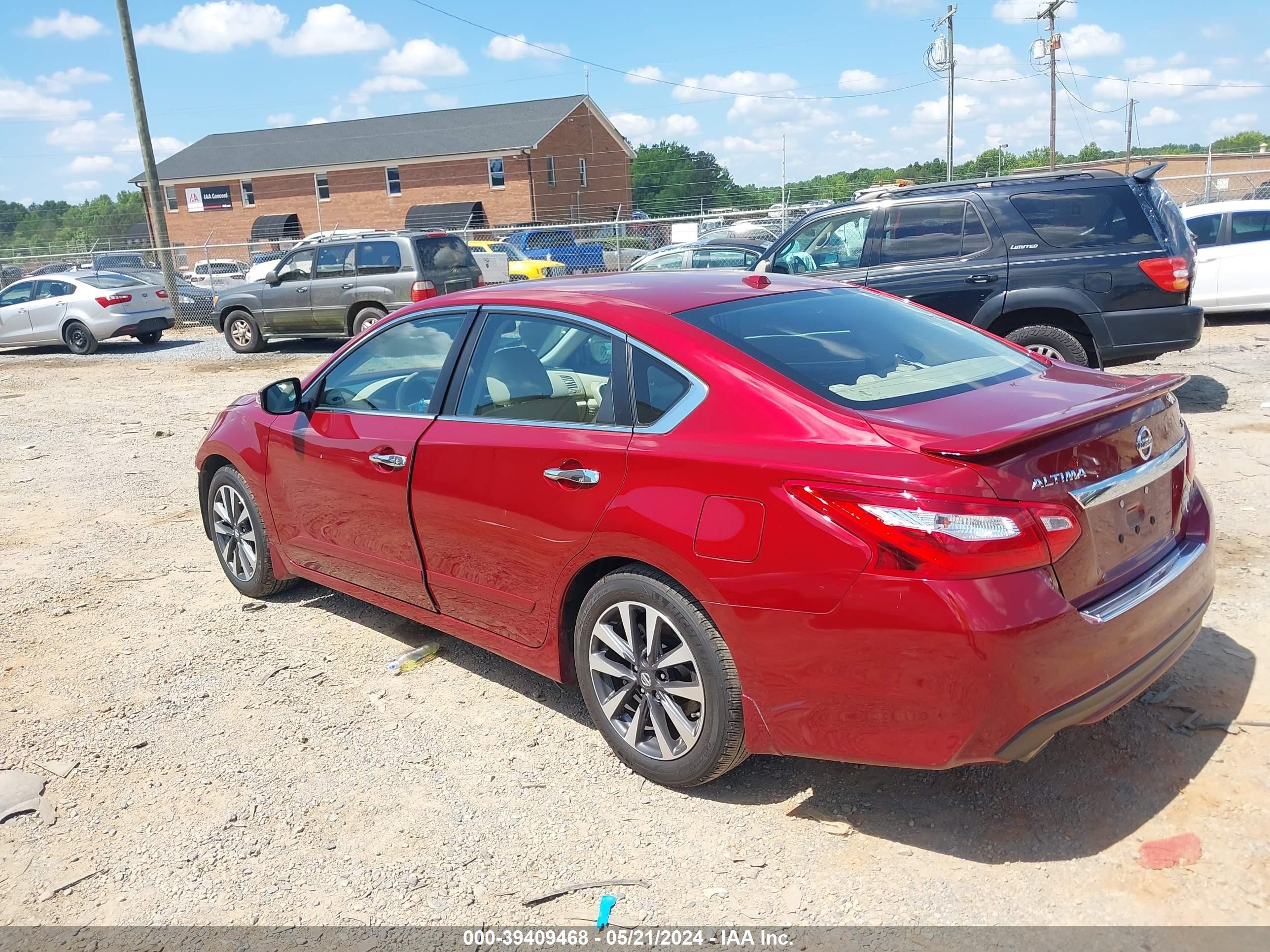 Photo 2 VIN: 1N4AL3AP2HC238182 - NISSAN ALTIMA 