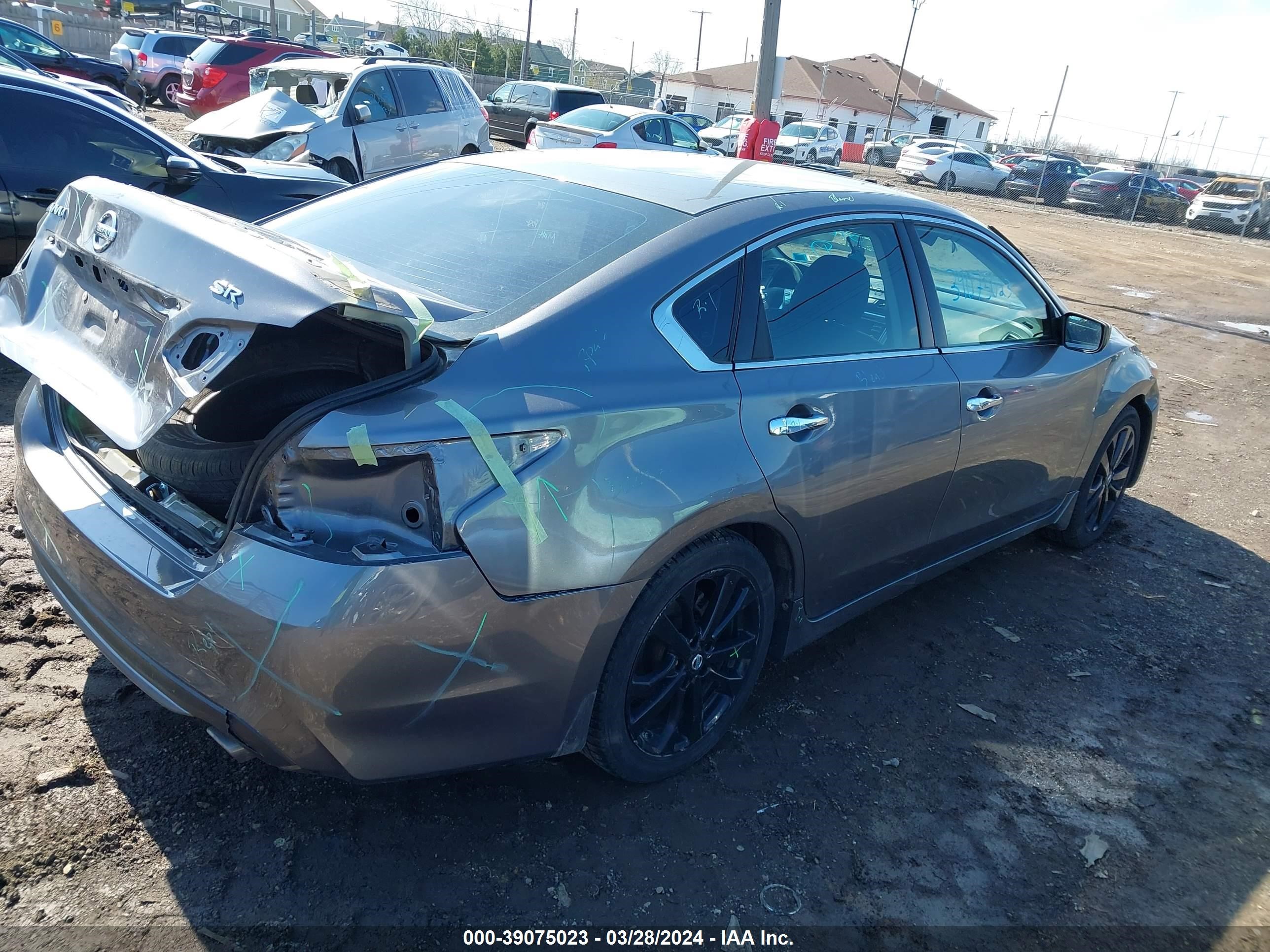 Photo 3 VIN: 1N4AL3AP2HC256892 - NISSAN ALTIMA 