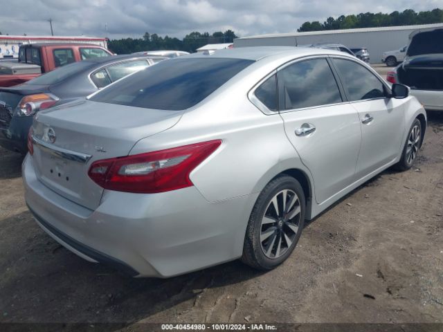 Photo 3 VIN: 1N4AL3AP2JC122518 - NISSAN ALTIMA 