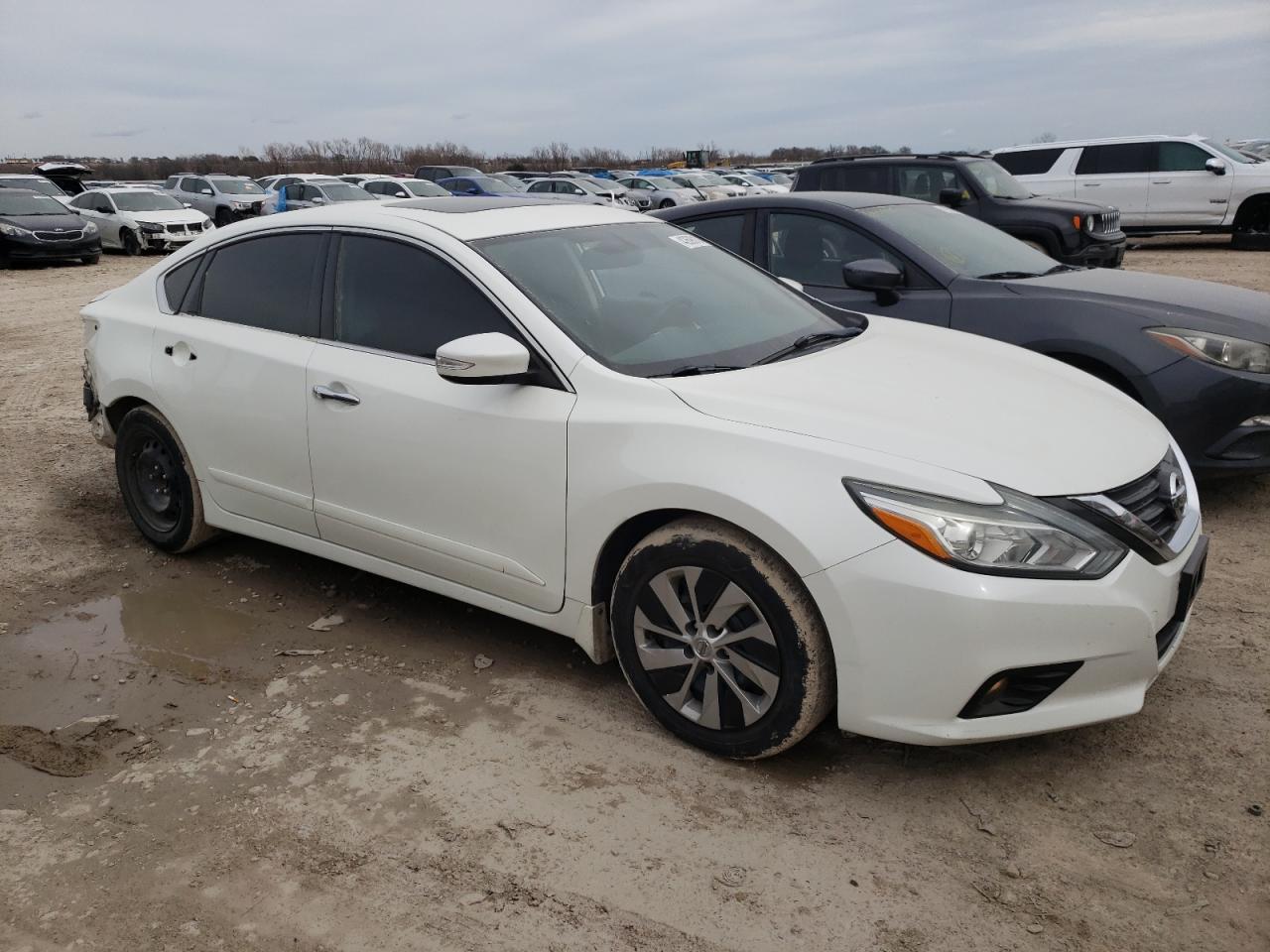 Photo 3 VIN: 1N4AL3AP2JC136774 - NISSAN ALTIMA 