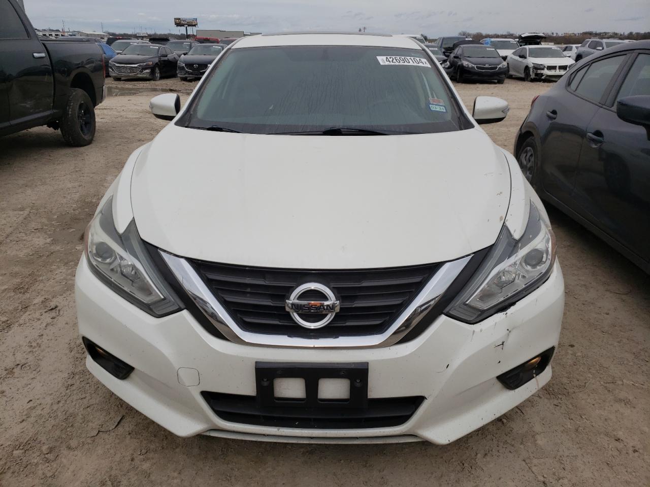 Photo 4 VIN: 1N4AL3AP2JC136774 - NISSAN ALTIMA 