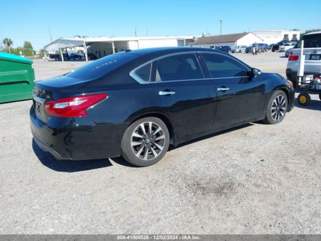 Photo 3 VIN: 1N4AL3AP2JC137553 - NISSAN ALTIMA 