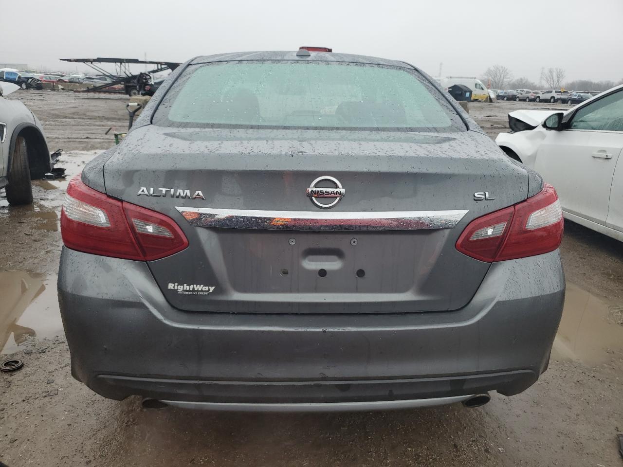 Photo 5 VIN: 1N4AL3AP2JC163974 - NISSAN ALTIMA 