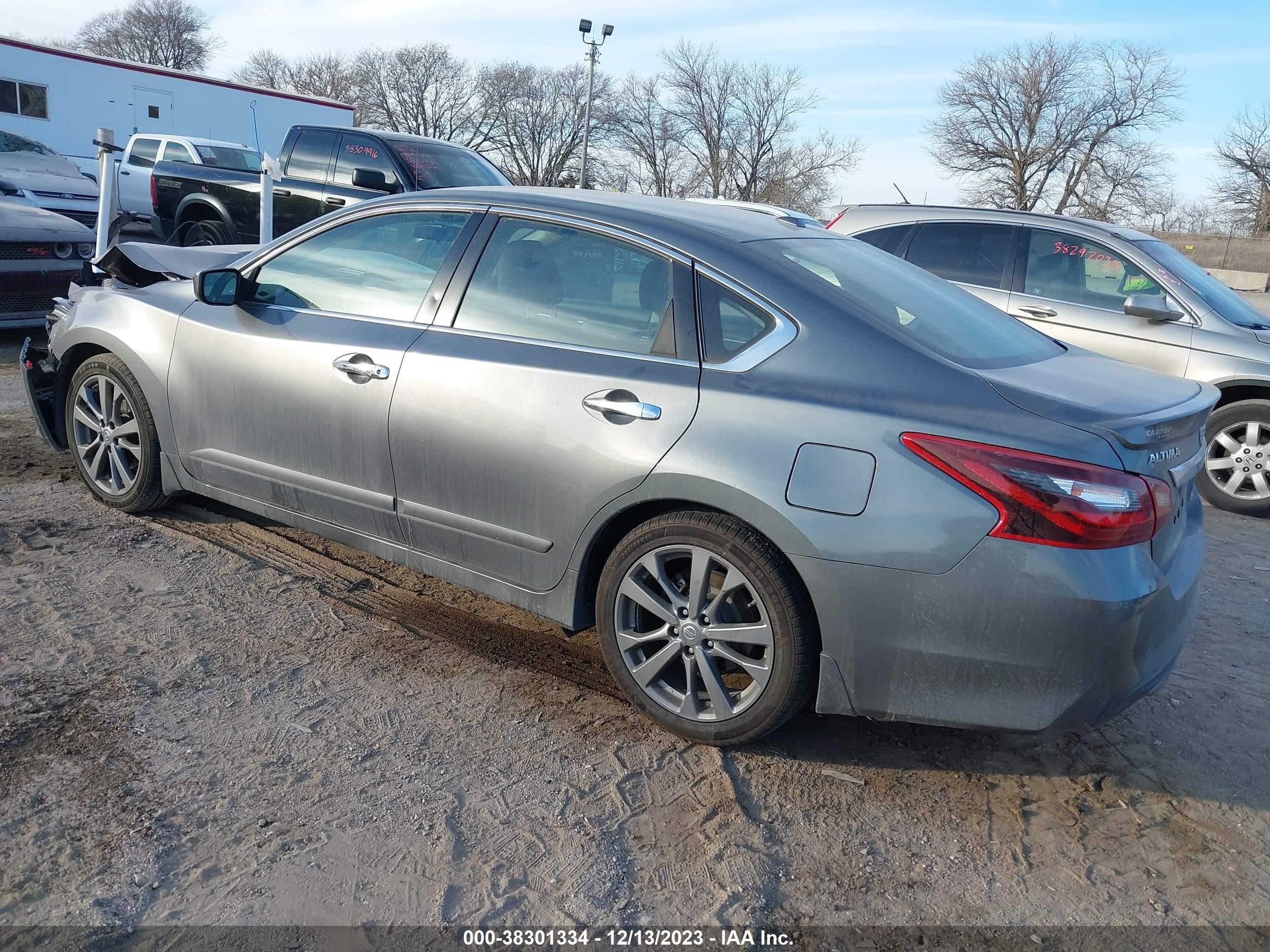 Photo 2 VIN: 1N4AL3AP2JC284519 - NISSAN ALTIMA 