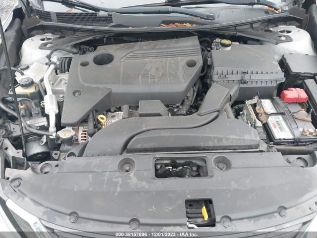 Photo 9 VIN: 1N4AL3AP2JC294063 - NISSAN ALTIMA 