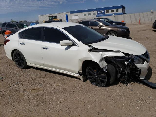 Photo 3 VIN: 1N4AL3AP2JC298212 - NISSAN ALTIMA 