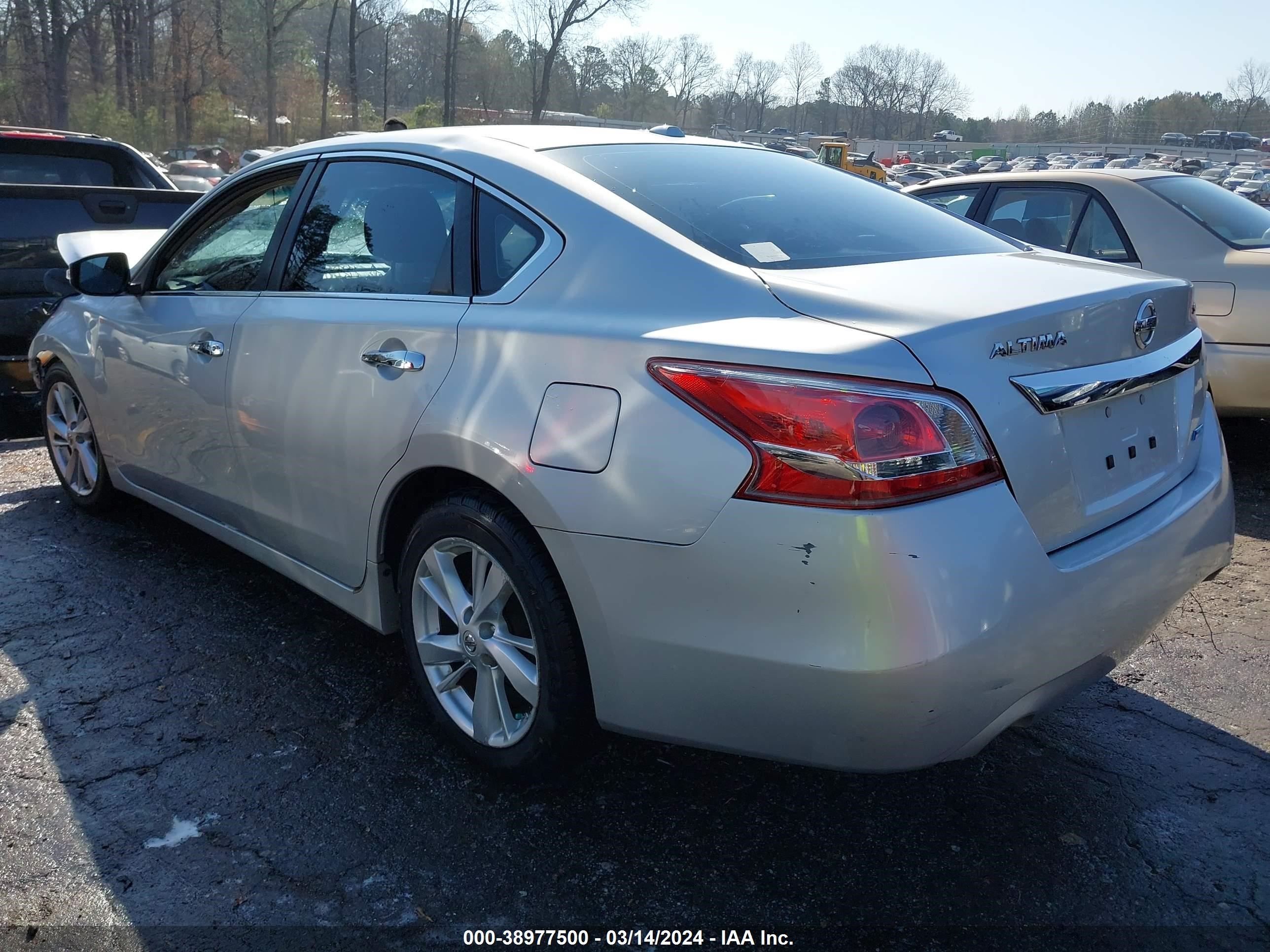 Photo 2 VIN: 1N4AL3AP3DC905660 - NISSAN ALTIMA 