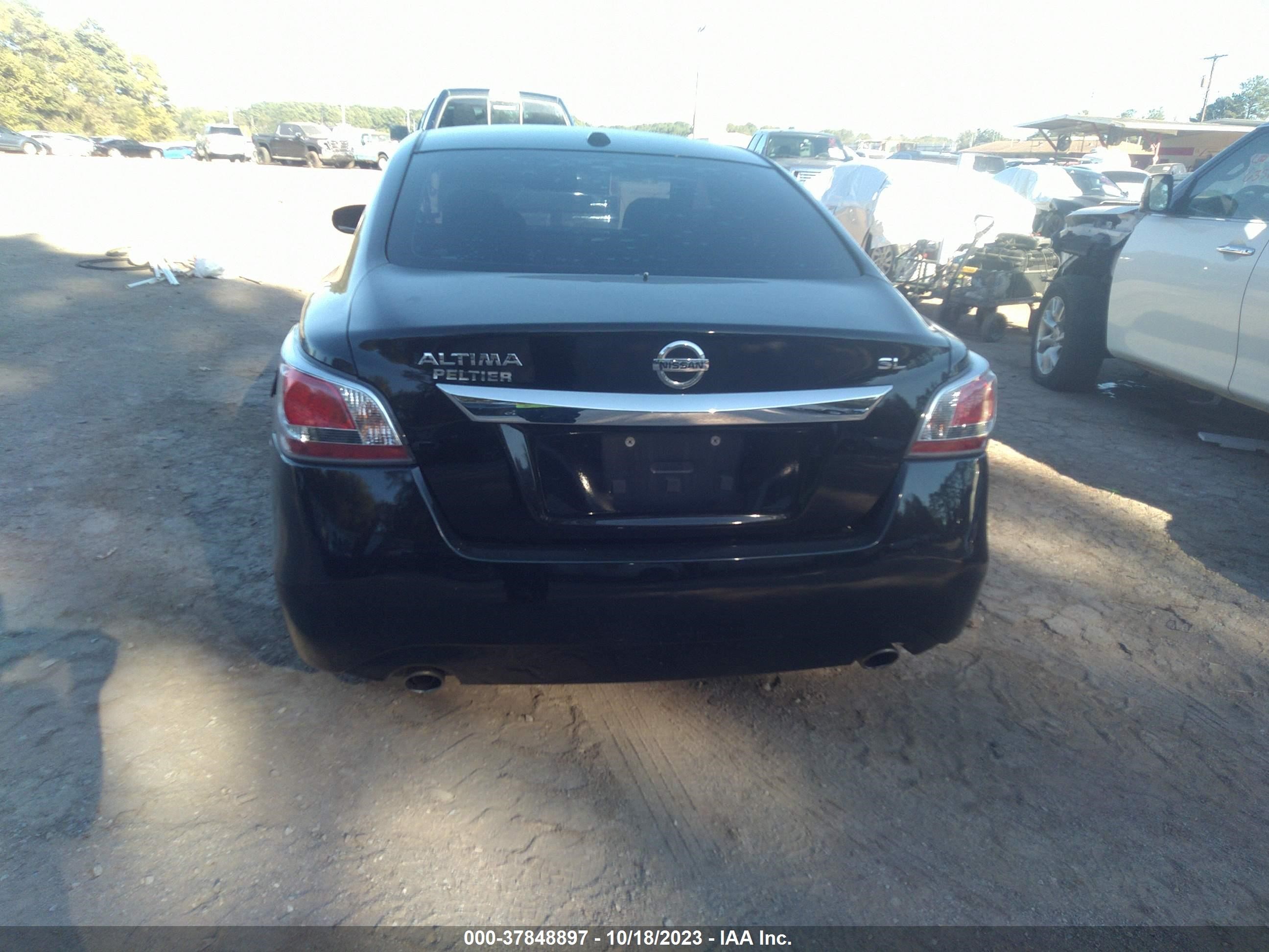 Photo 16 VIN: 1N4AL3AP3FC126889 - NISSAN ALTIMA 