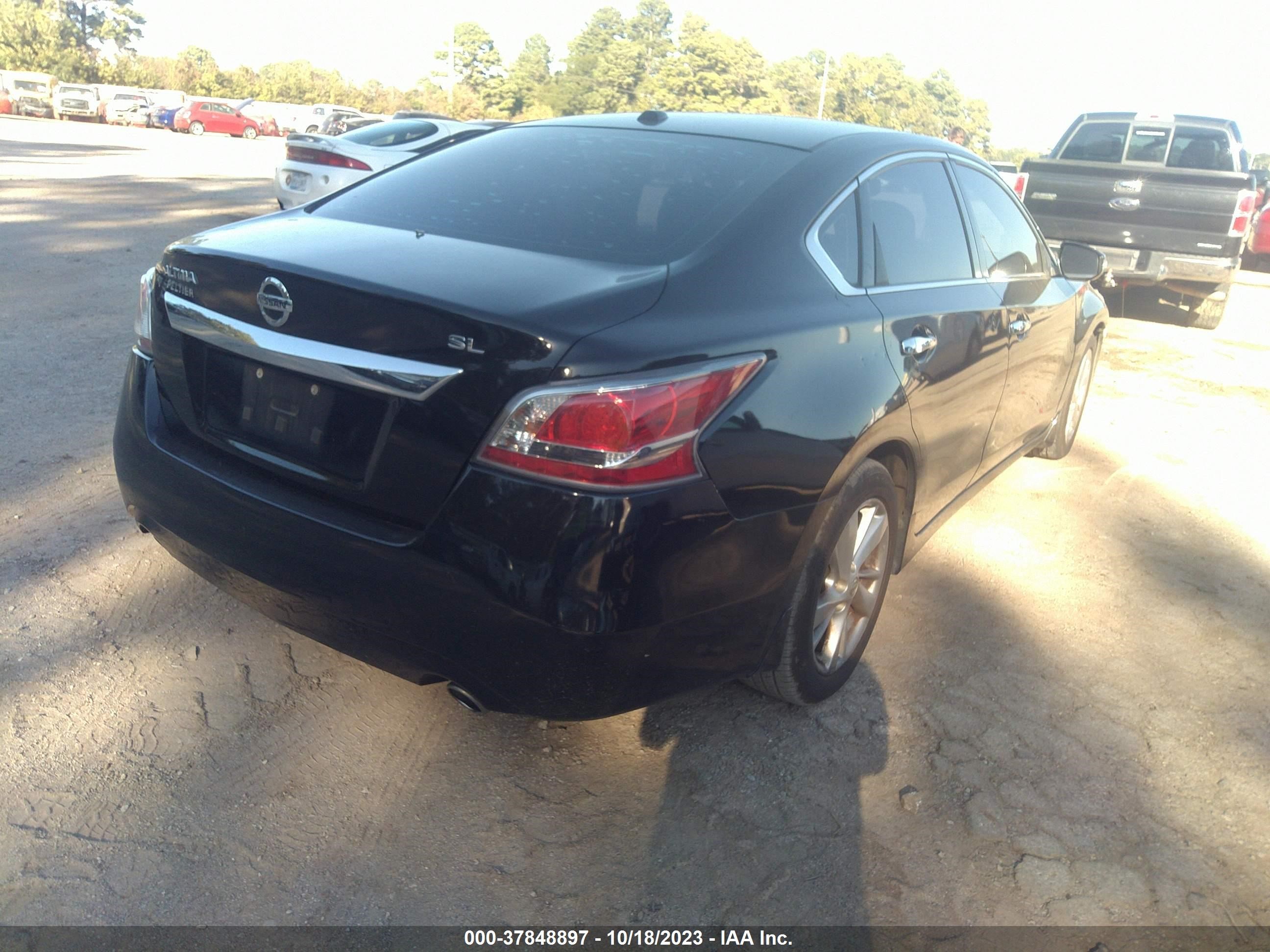 Photo 3 VIN: 1N4AL3AP3FC126889 - NISSAN ALTIMA 