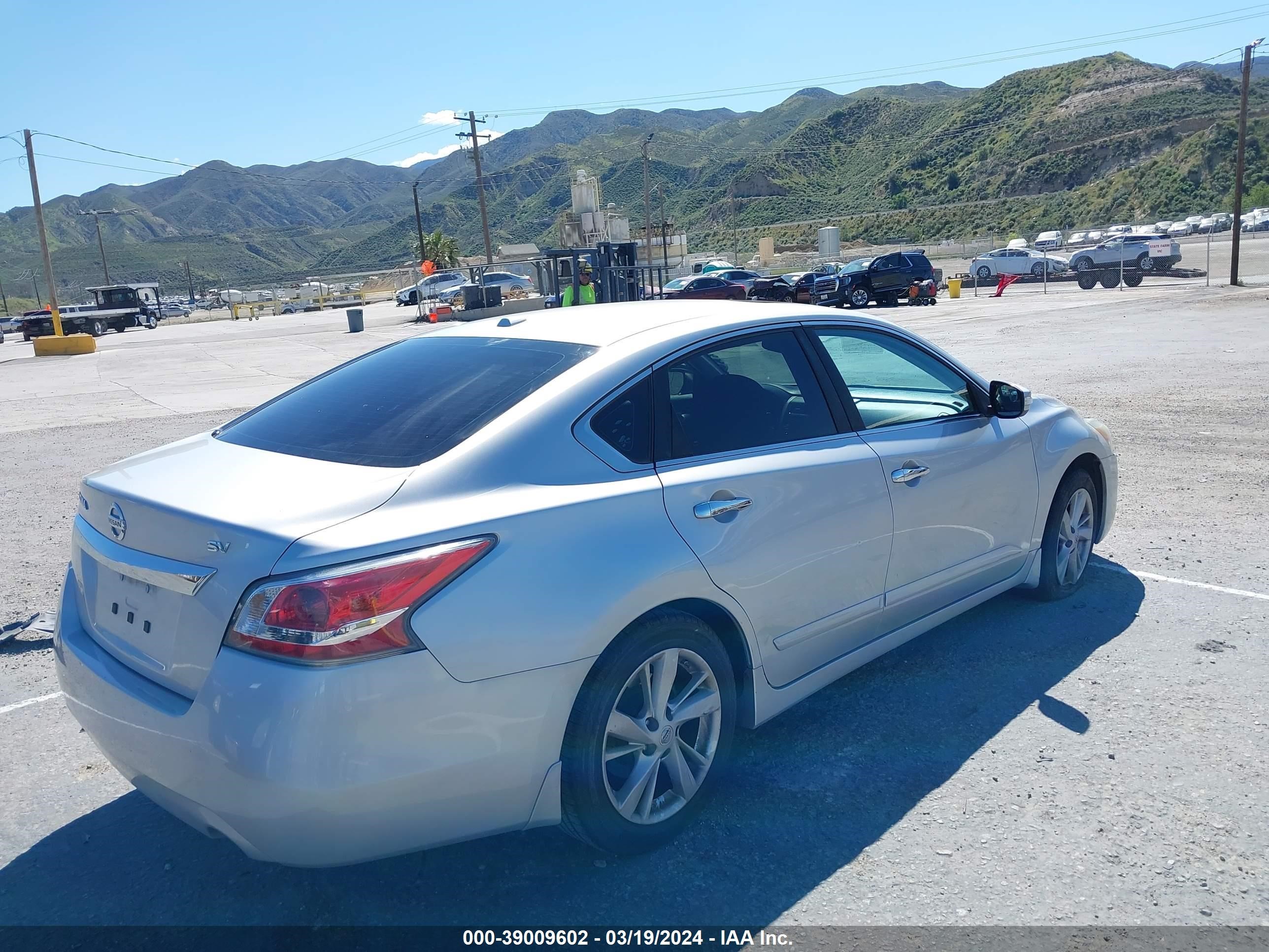 Photo 3 VIN: 1N4AL3AP3FC572671 - NISSAN ALTIMA 