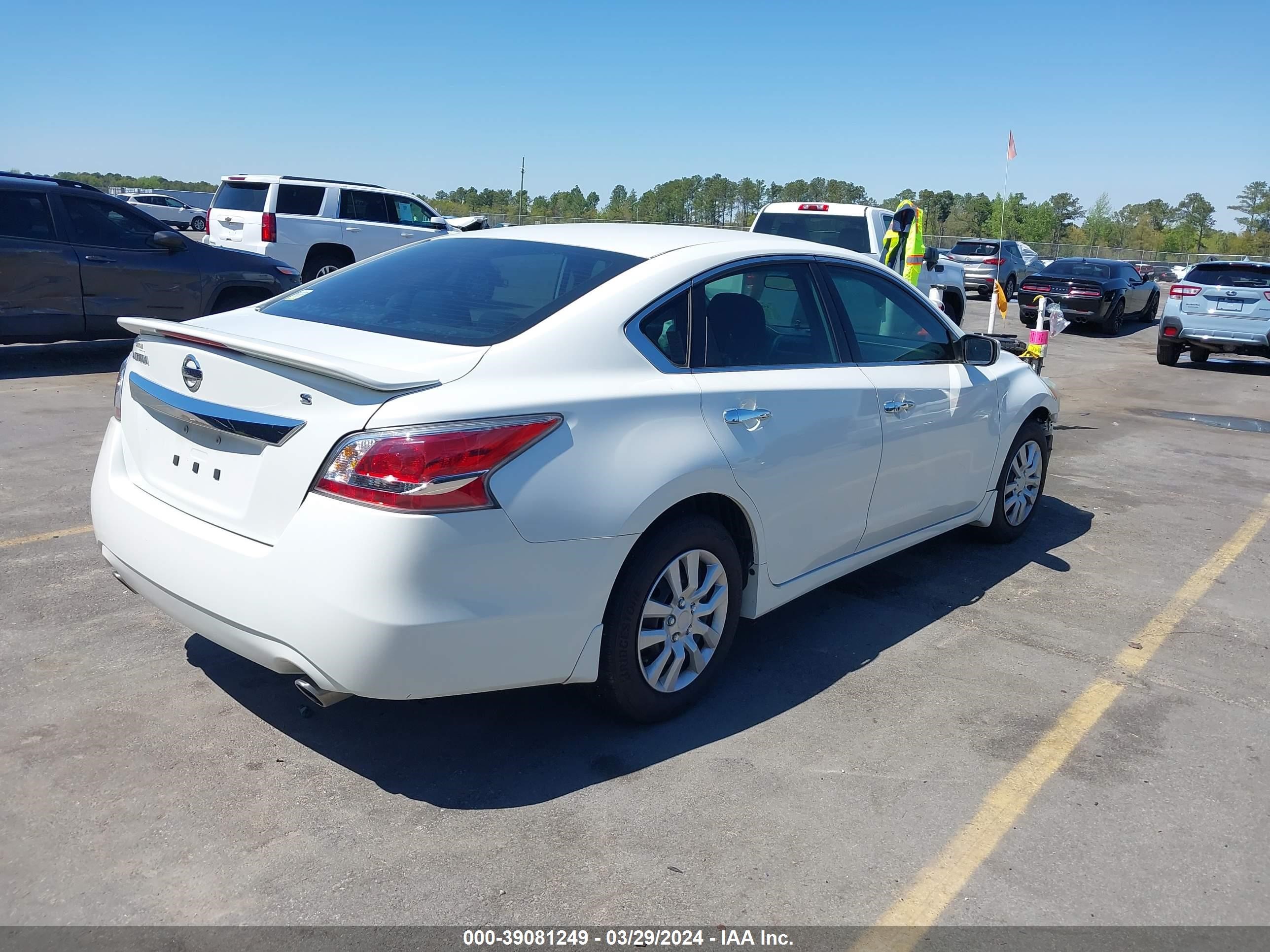 Photo 3 VIN: 1N4AL3AP3FN373186 - NISSAN ALTIMA 