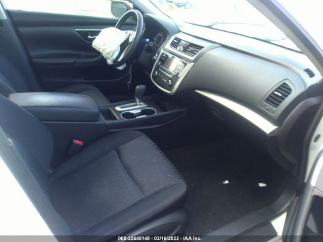 Photo 4 VIN: 1N4AL3AP3GC136811 - NISSAN ALTIMA 