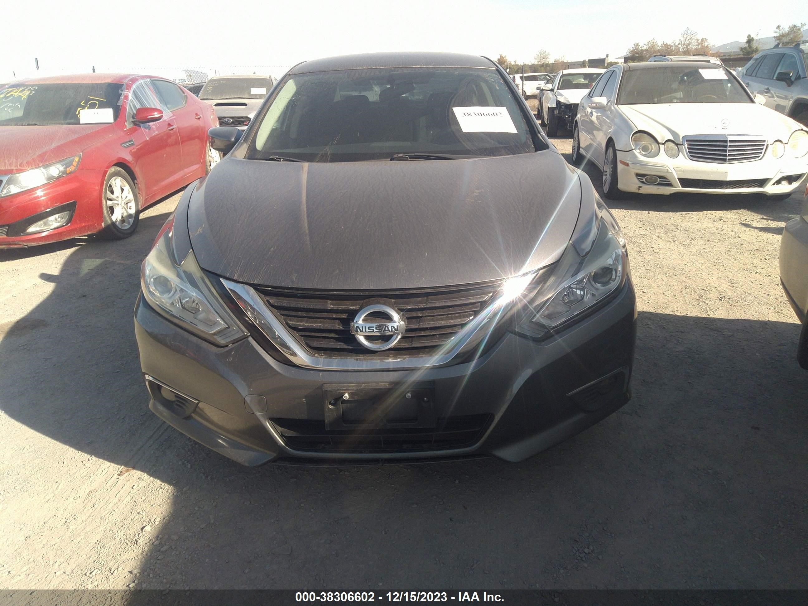 Photo 11 VIN: 1N4AL3AP3GC185068 - NISSAN ALTIMA 