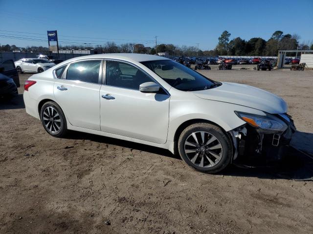 Photo 3 VIN: 1N4AL3AP3HC130556 - NISSAN ALTIMA 