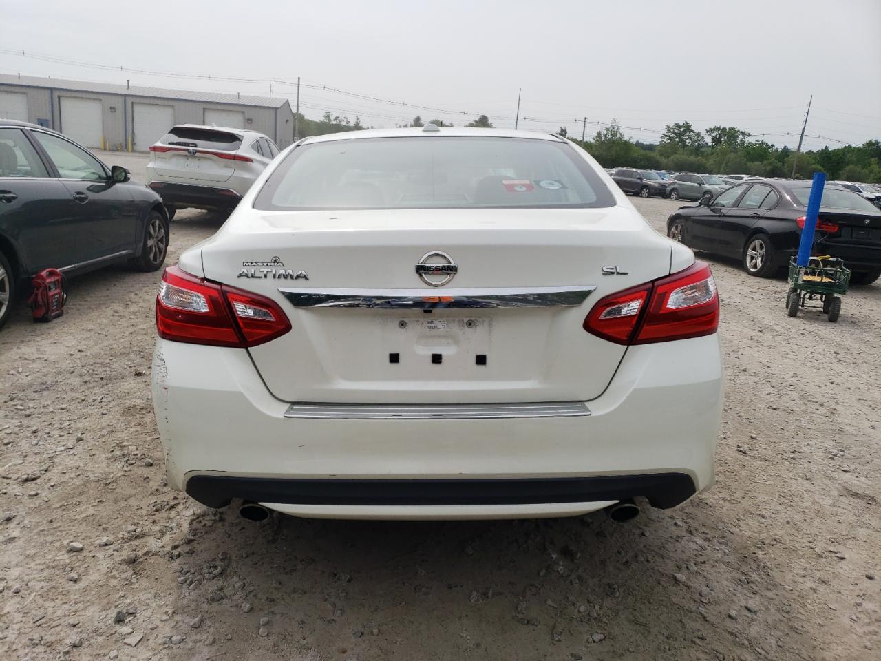 Photo 5 VIN: 1N4AL3AP3HC169194 - NISSAN ALTIMA 