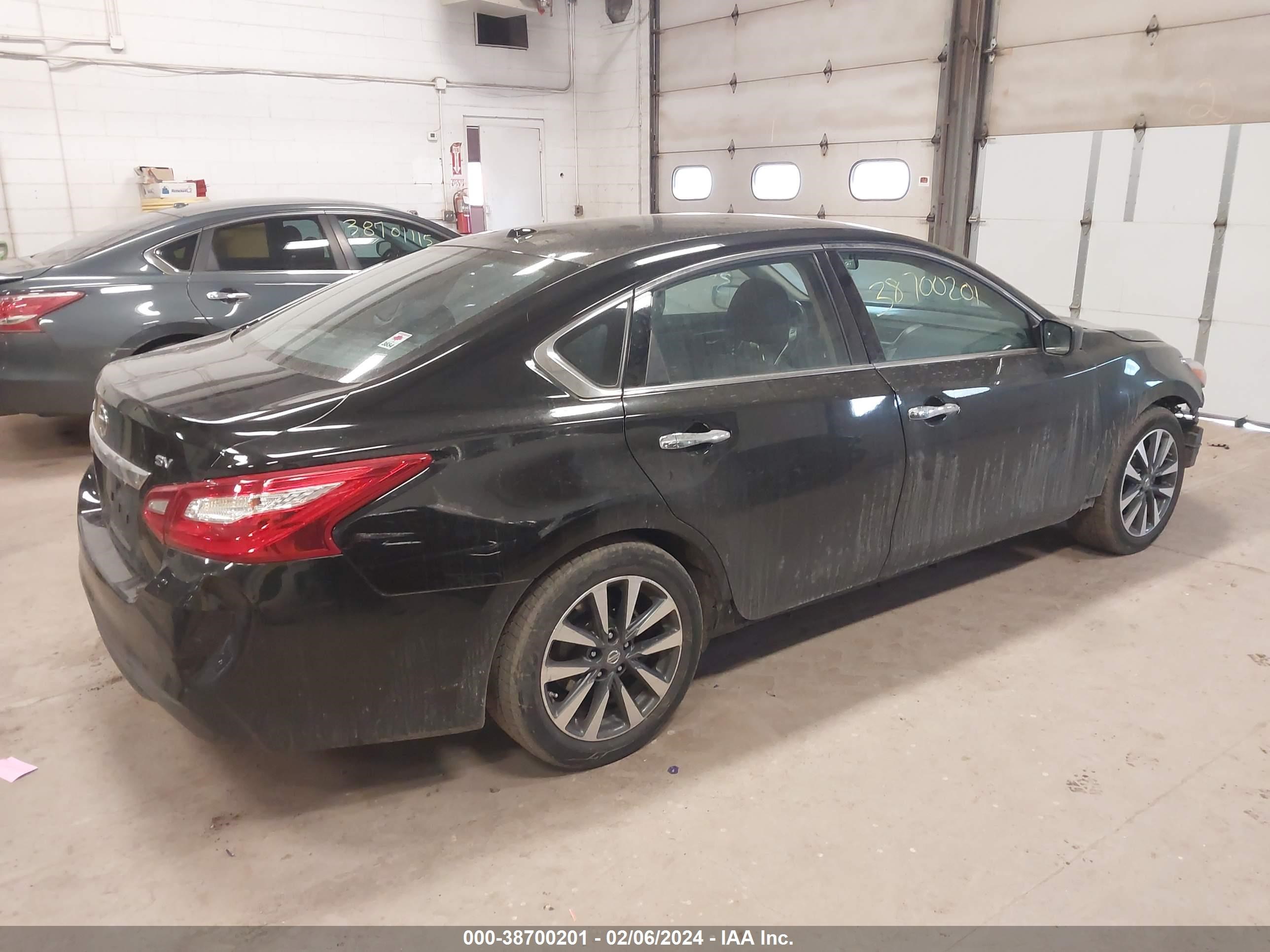 Photo 3 VIN: 1N4AL3AP3HC169874 - NISSAN ALTIMA 