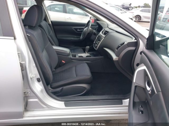 Photo 4 VIN: 1N4AL3AP3HC269280 - NISSAN ALTIMA 