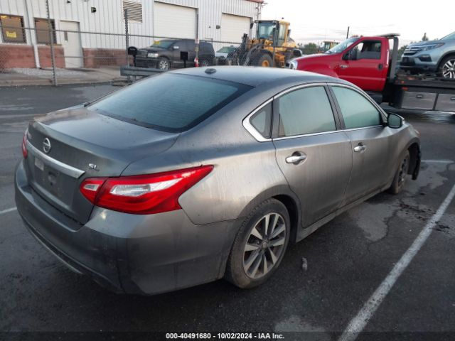 Photo 3 VIN: 1N4AL3AP3HC270977 - NISSAN ALTIMA 