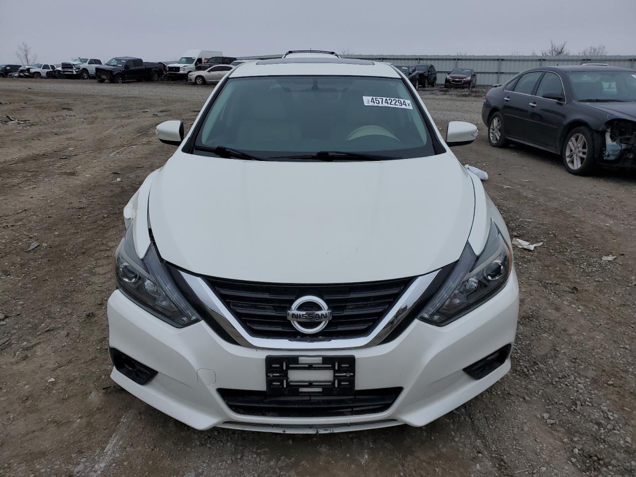 Photo 4 VIN: 1N4AL3AP3HC473514 - NISSAN ALTIMA 