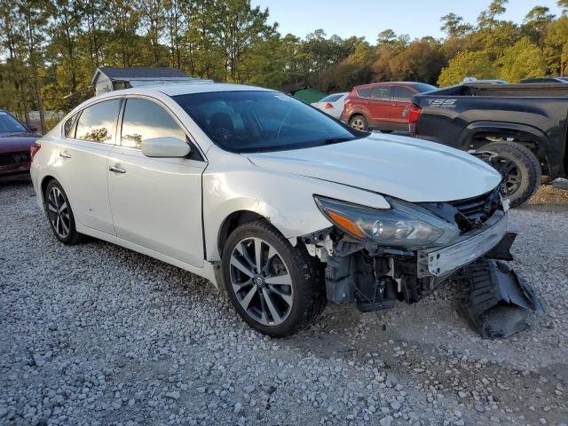 Photo 3 VIN: 1N4AL3AP3HN319437 - NISSAN ALTIMA 