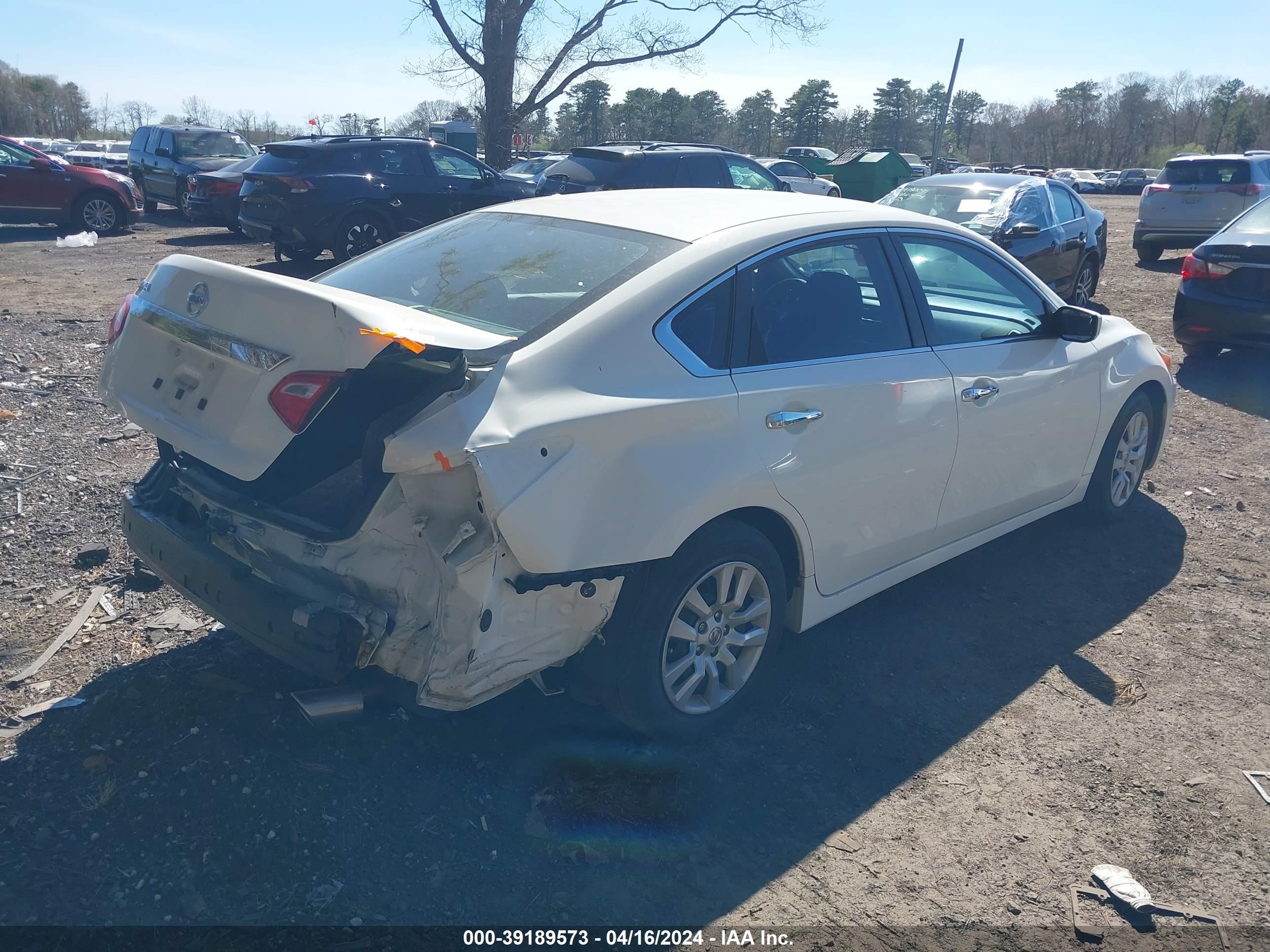 Photo 3 VIN: 1N4AL3AP3HN346766 - NISSAN ALTIMA 