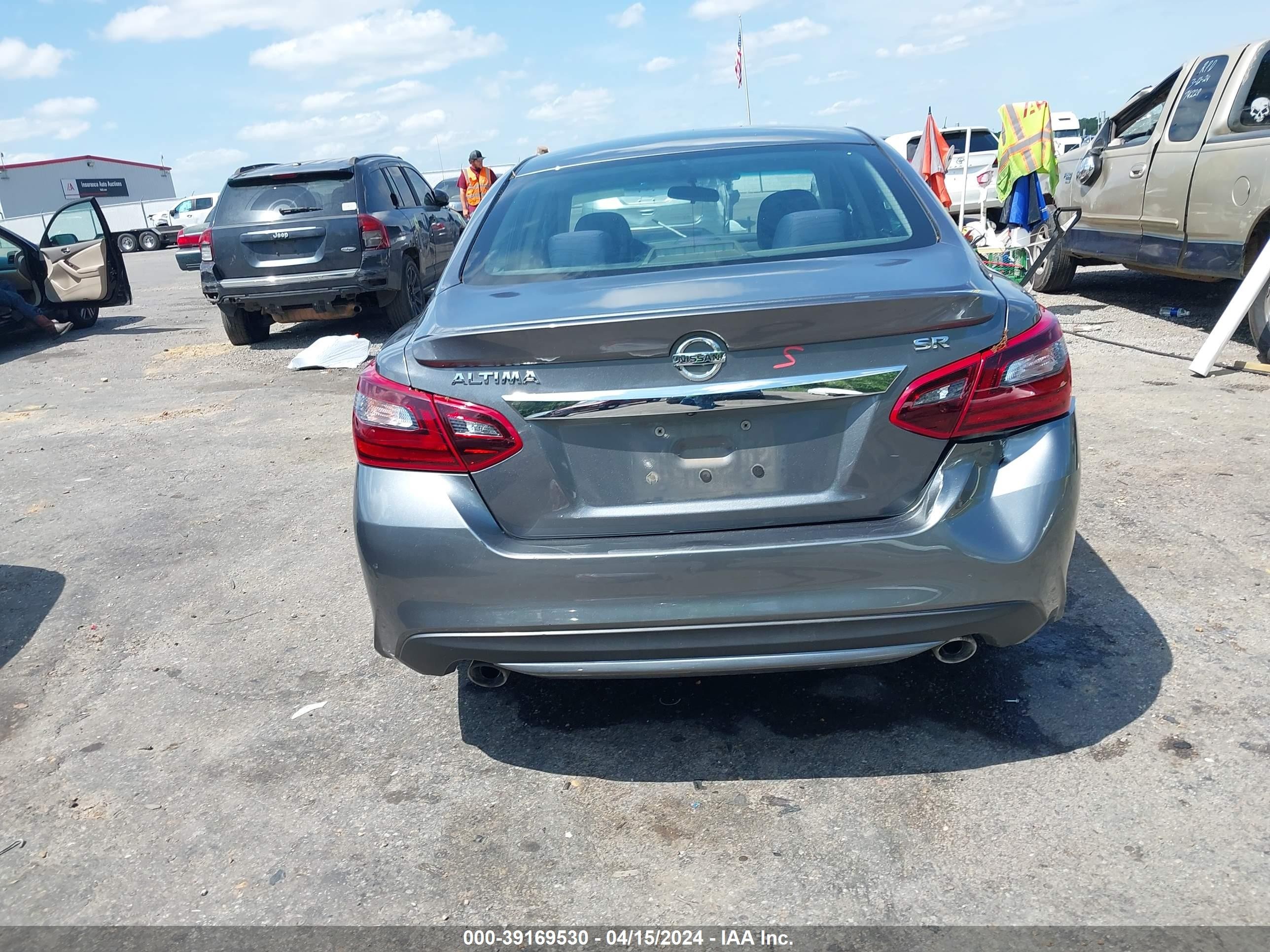 Photo 15 VIN: 1N4AL3AP3JC105596 - NISSAN ALTIMA 