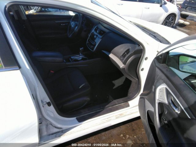 Photo 4 VIN: 1N4AL3AP3JC181111 - NISSAN ALTIMA 