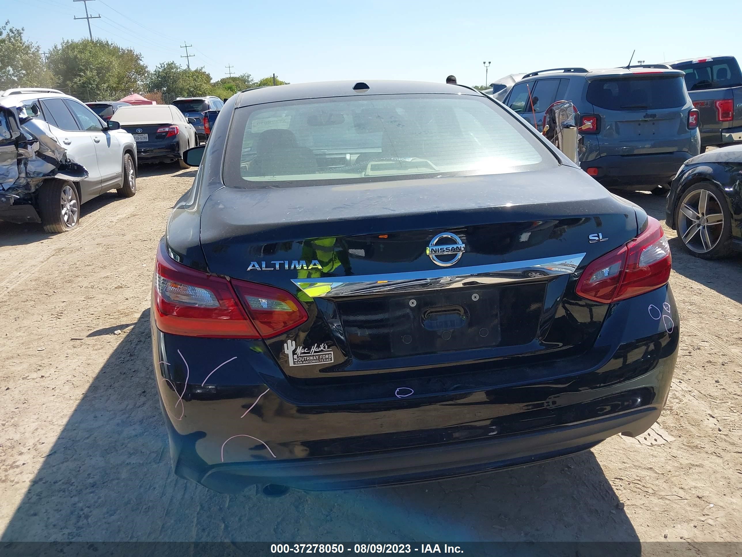 Photo 16 VIN: 1N4AL3AP3JC242926 - NISSAN ALTIMA 