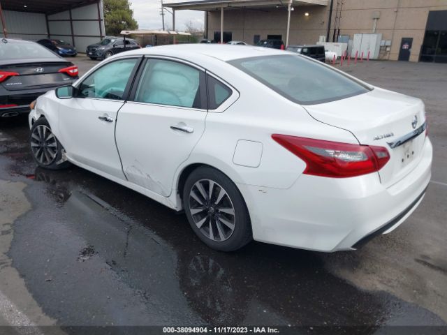 Photo 2 VIN: 1N4AL3AP3JC275585 - NISSAN ALTIMA 