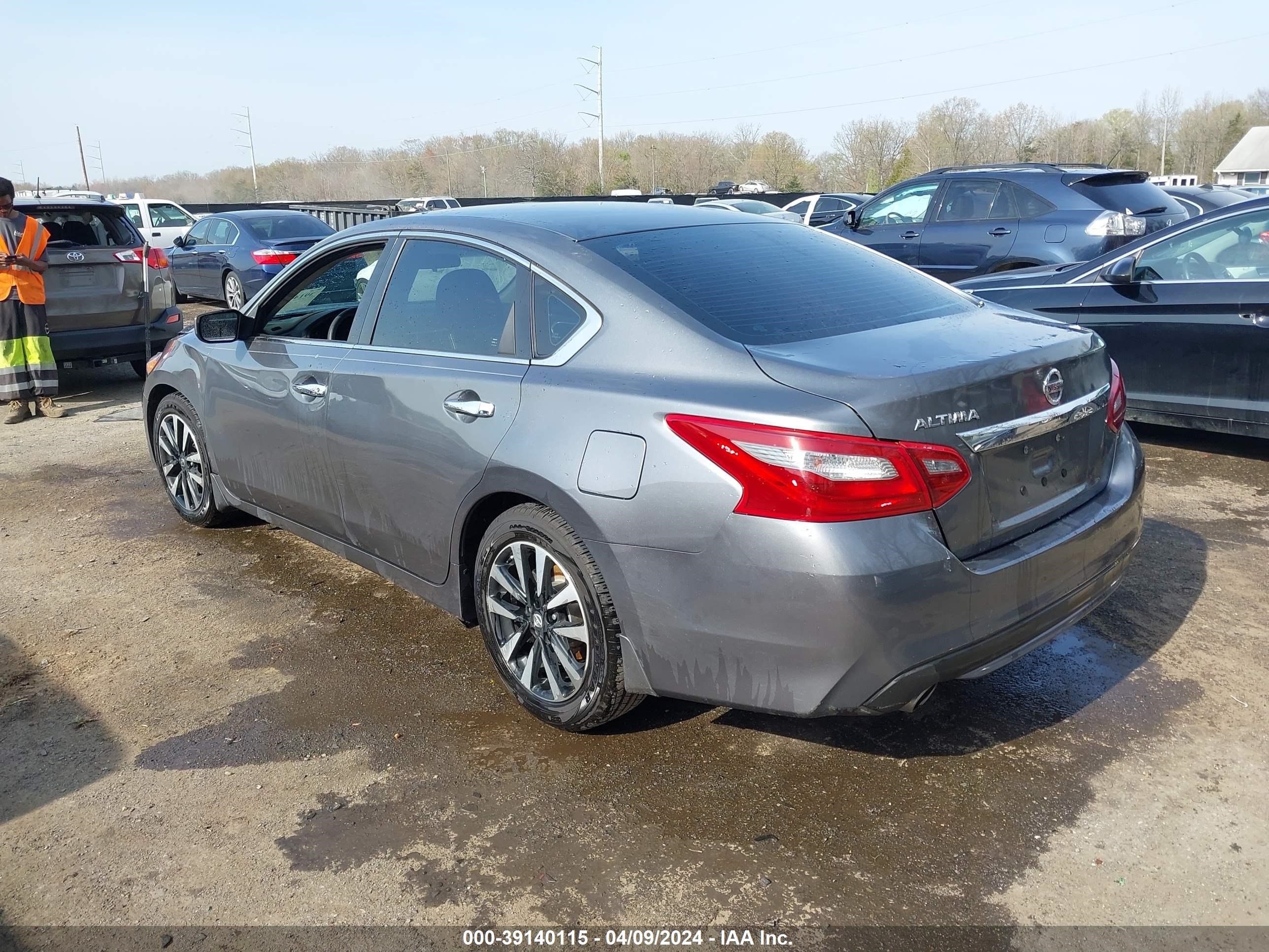 Photo 2 VIN: 1N4AL3AP3JC479044 - NISSAN ALTIMA 