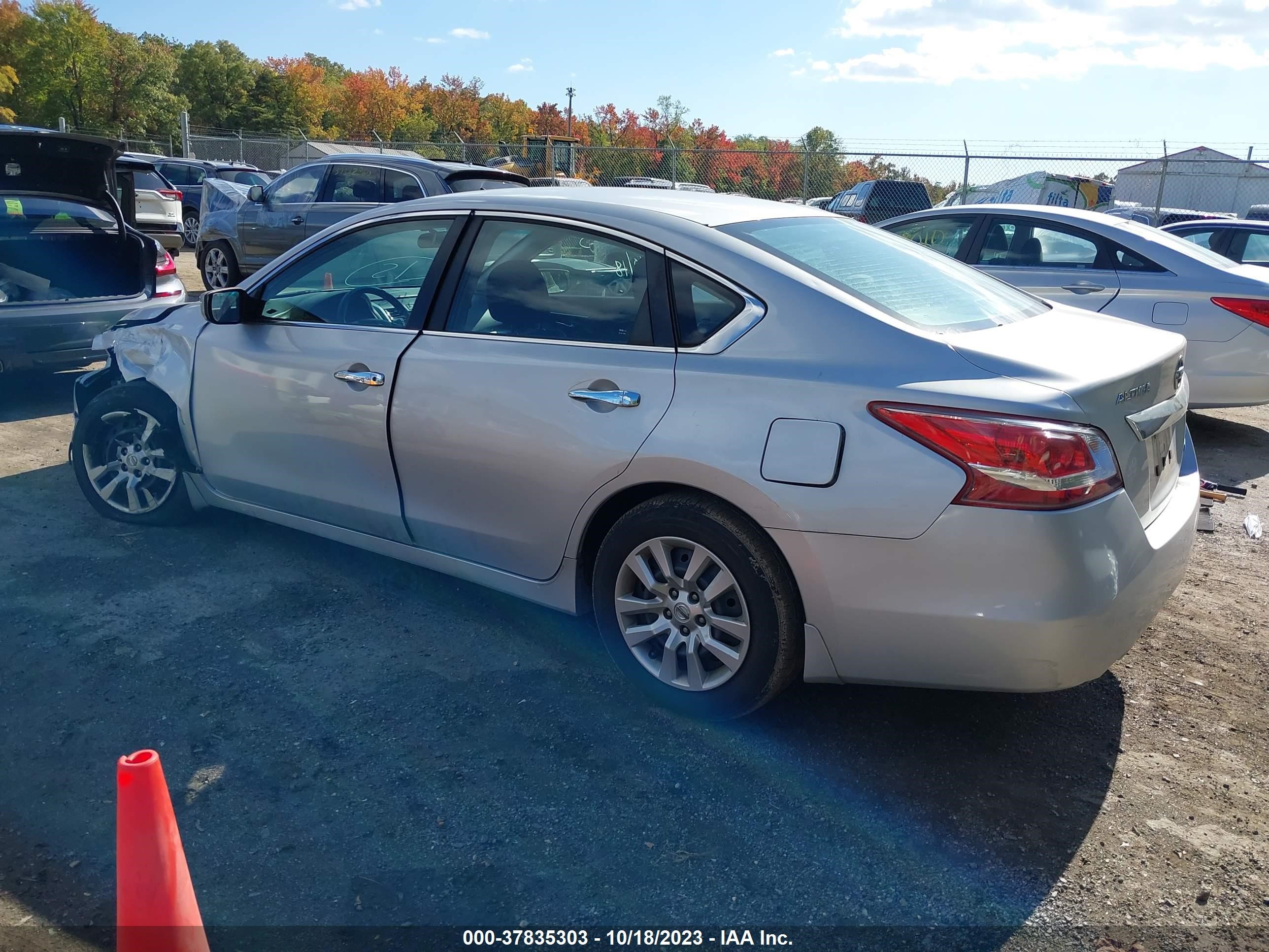 Photo 2 VIN: 1N4AL3AP4DC187083 - NISSAN ALTIMA 