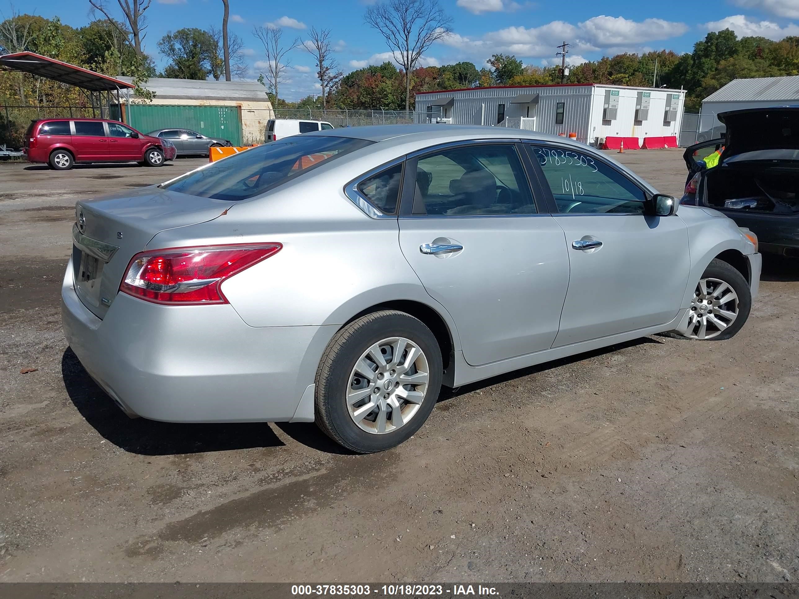 Photo 3 VIN: 1N4AL3AP4DC187083 - NISSAN ALTIMA 