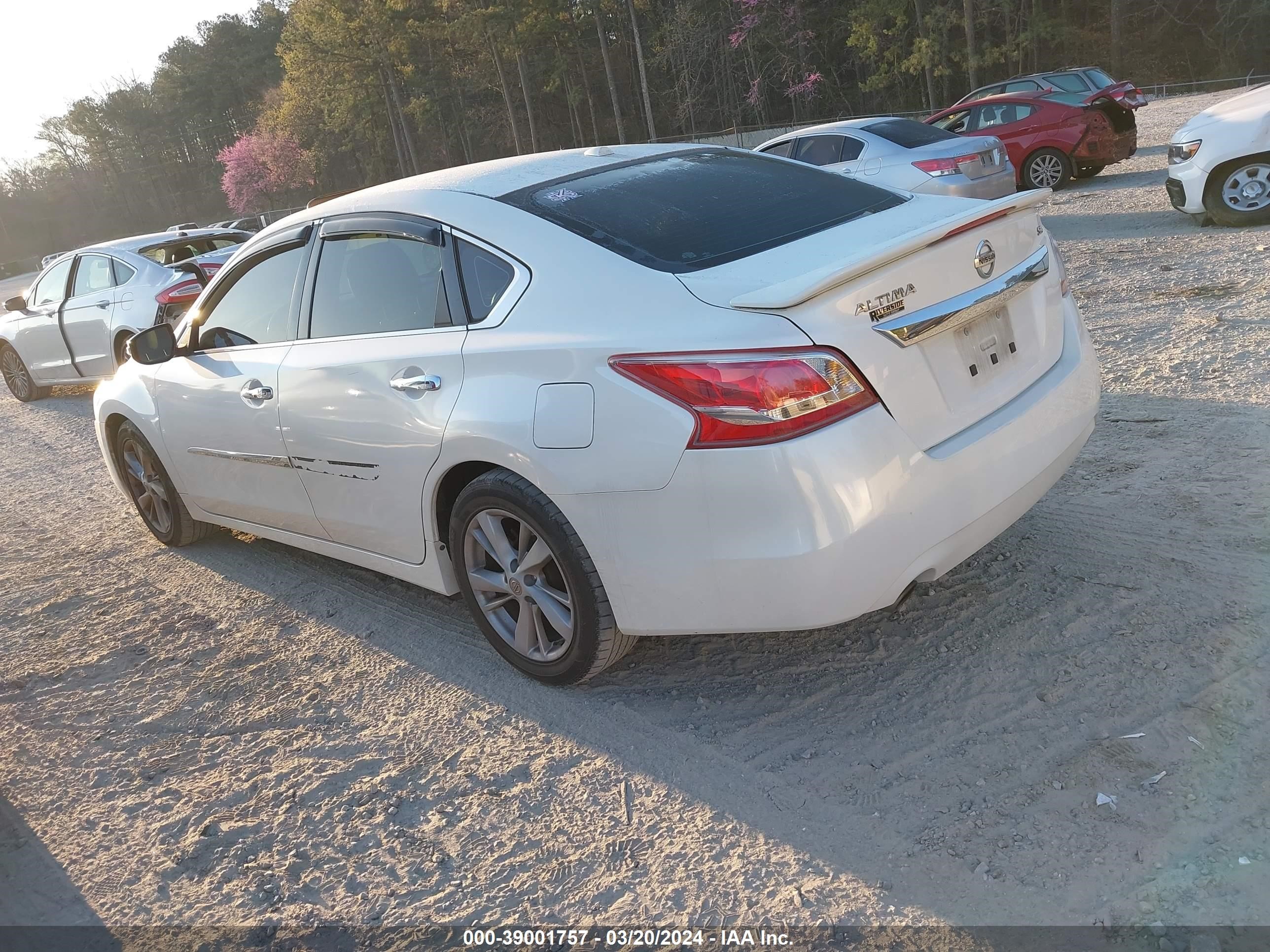 Photo 2 VIN: 1N4AL3AP4DC187827 - NISSAN ALTIMA 