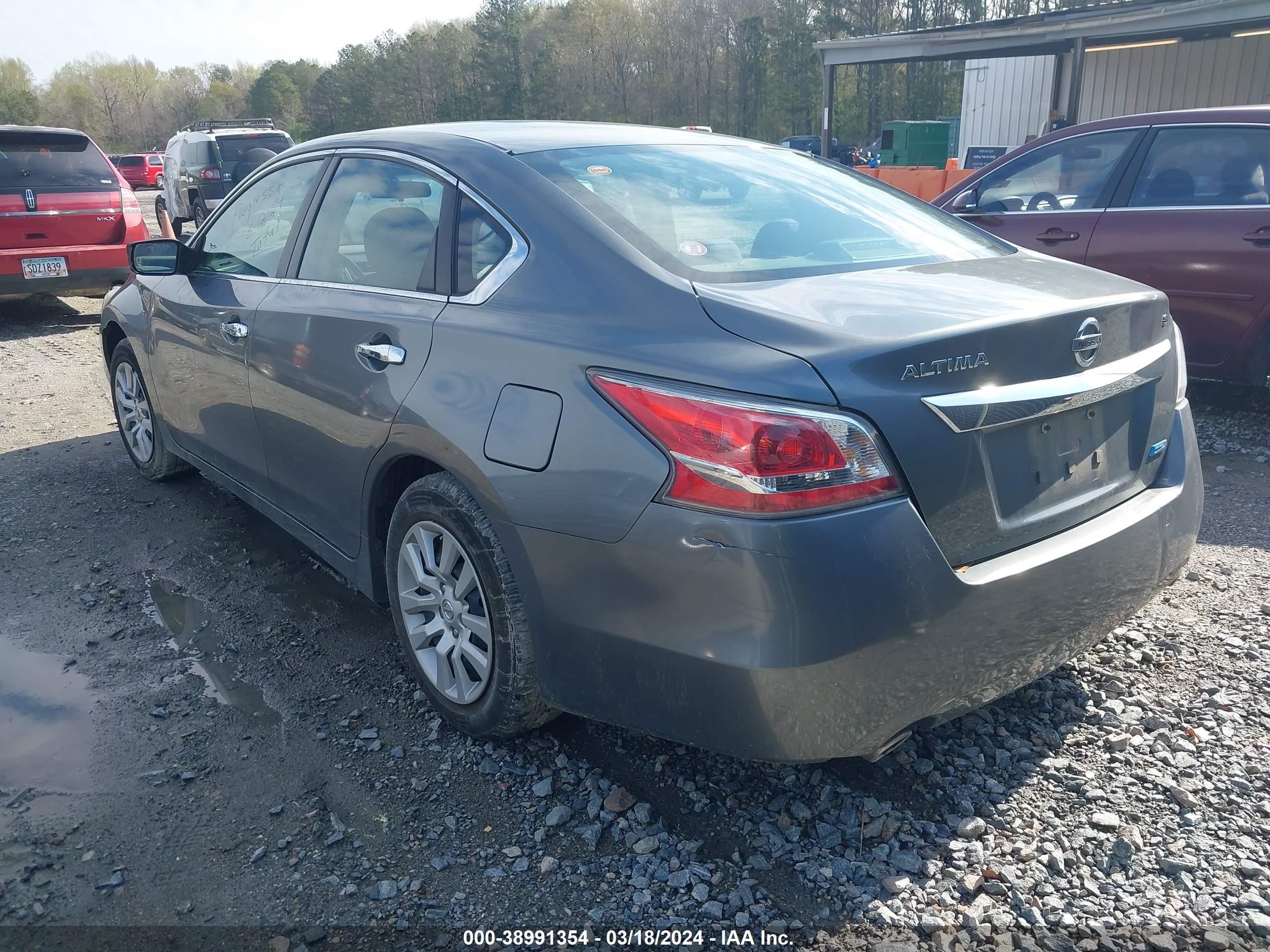 Photo 2 VIN: 1N4AL3AP4EC163786 - SUBARU OUTBACK 