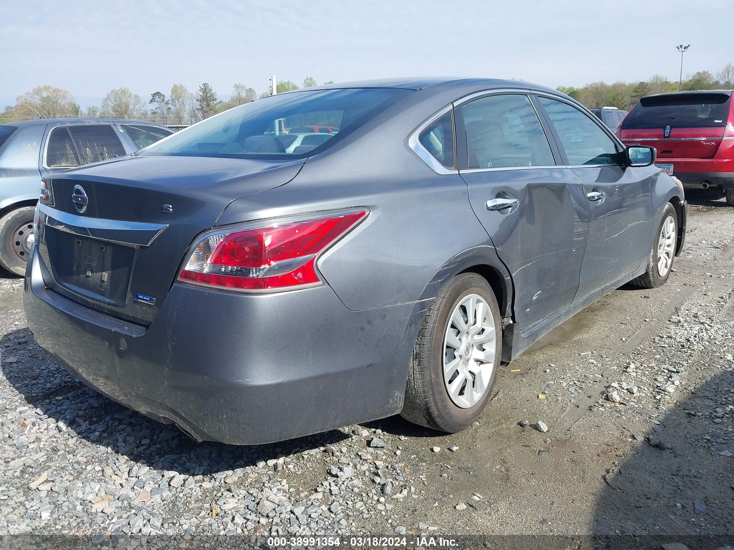 Photo 5 VIN: 1N4AL3AP4EC163786 - SUBARU OUTBACK 