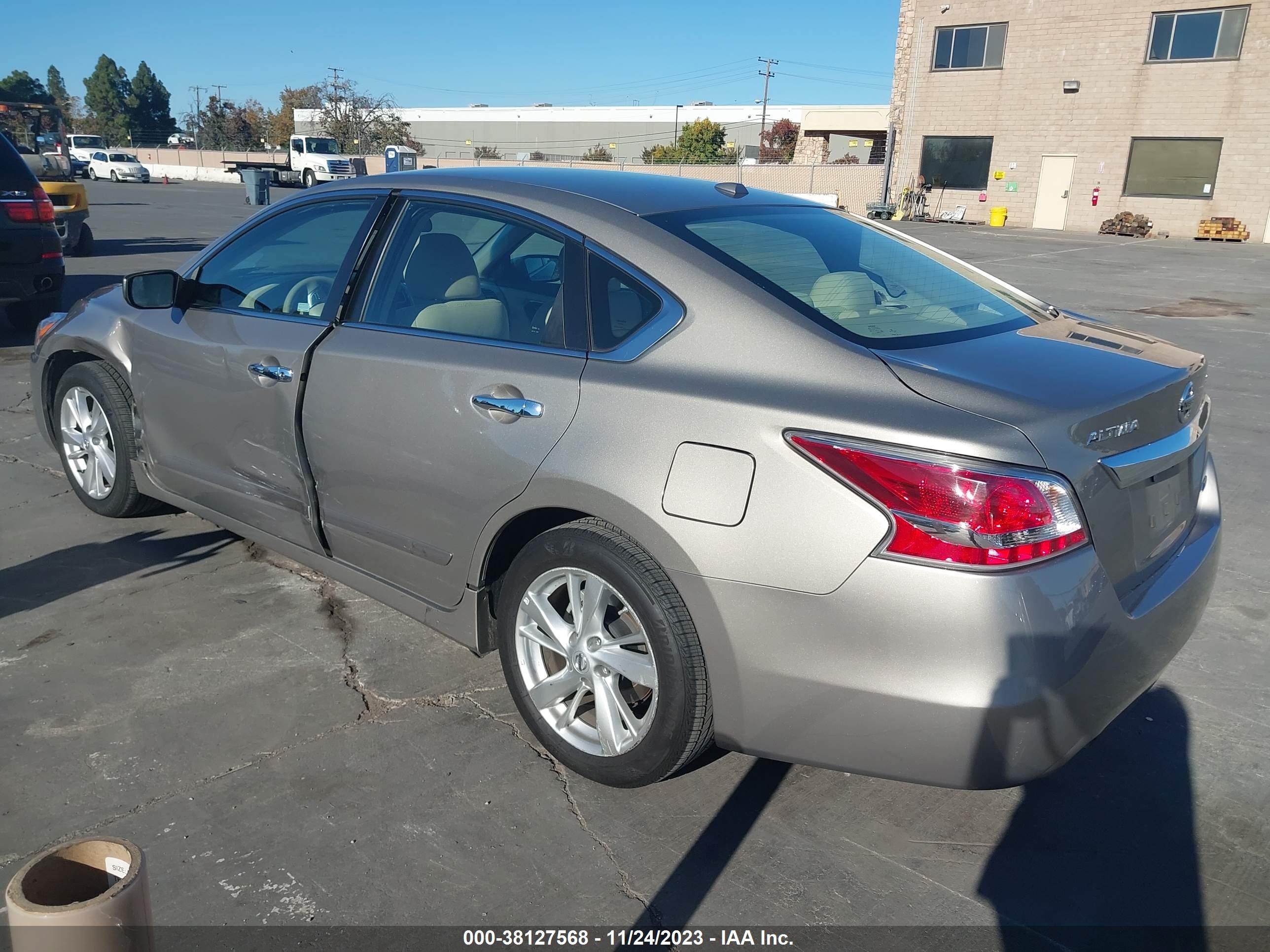 Photo 2 VIN: 1N4AL3AP4EN253086 - NISSAN ALTIMA 