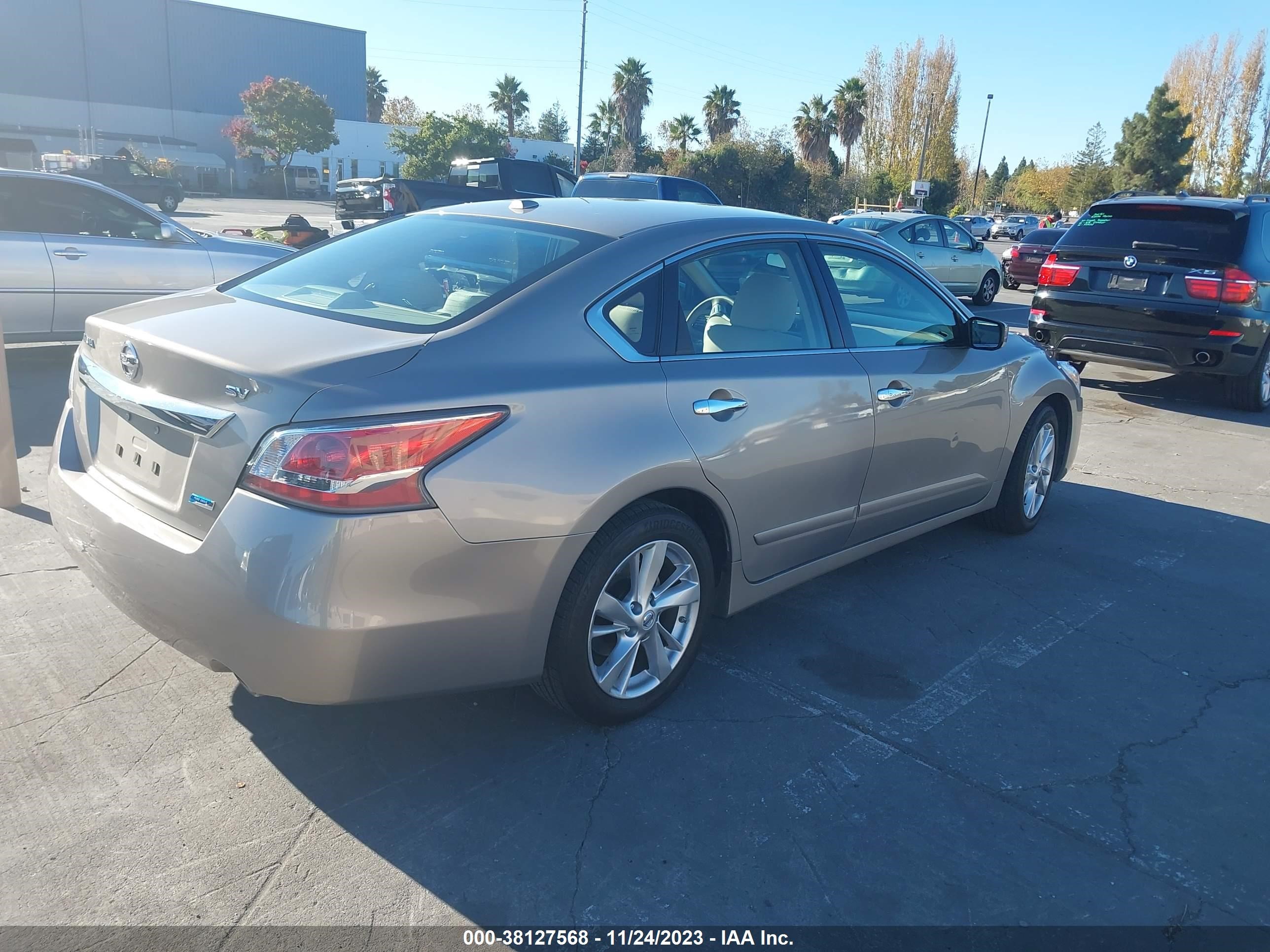 Photo 3 VIN: 1N4AL3AP4EN253086 - NISSAN ALTIMA 