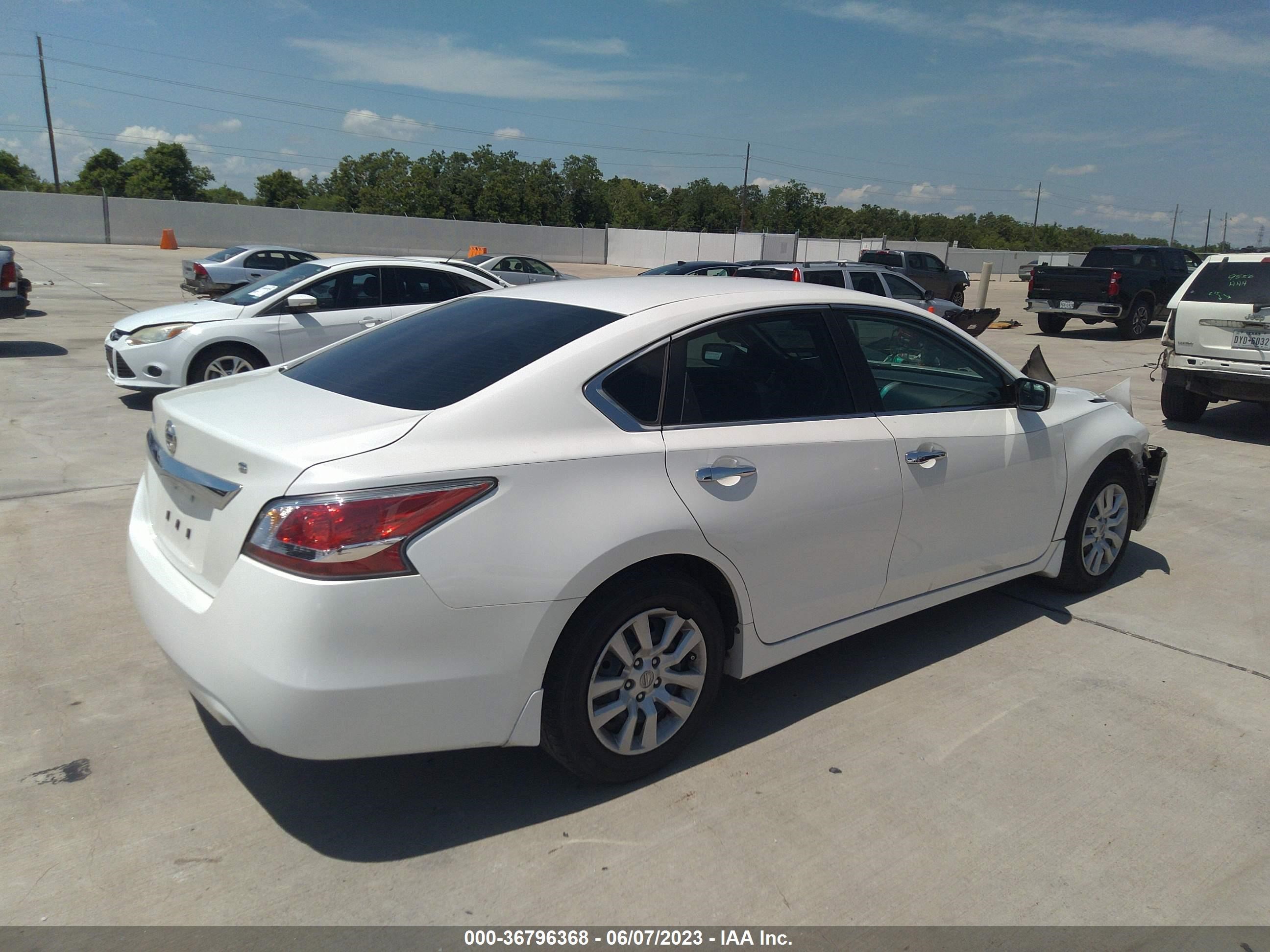 Photo 3 VIN: 1N4AL3AP4FC176975 - NISSAN ALTIMA 