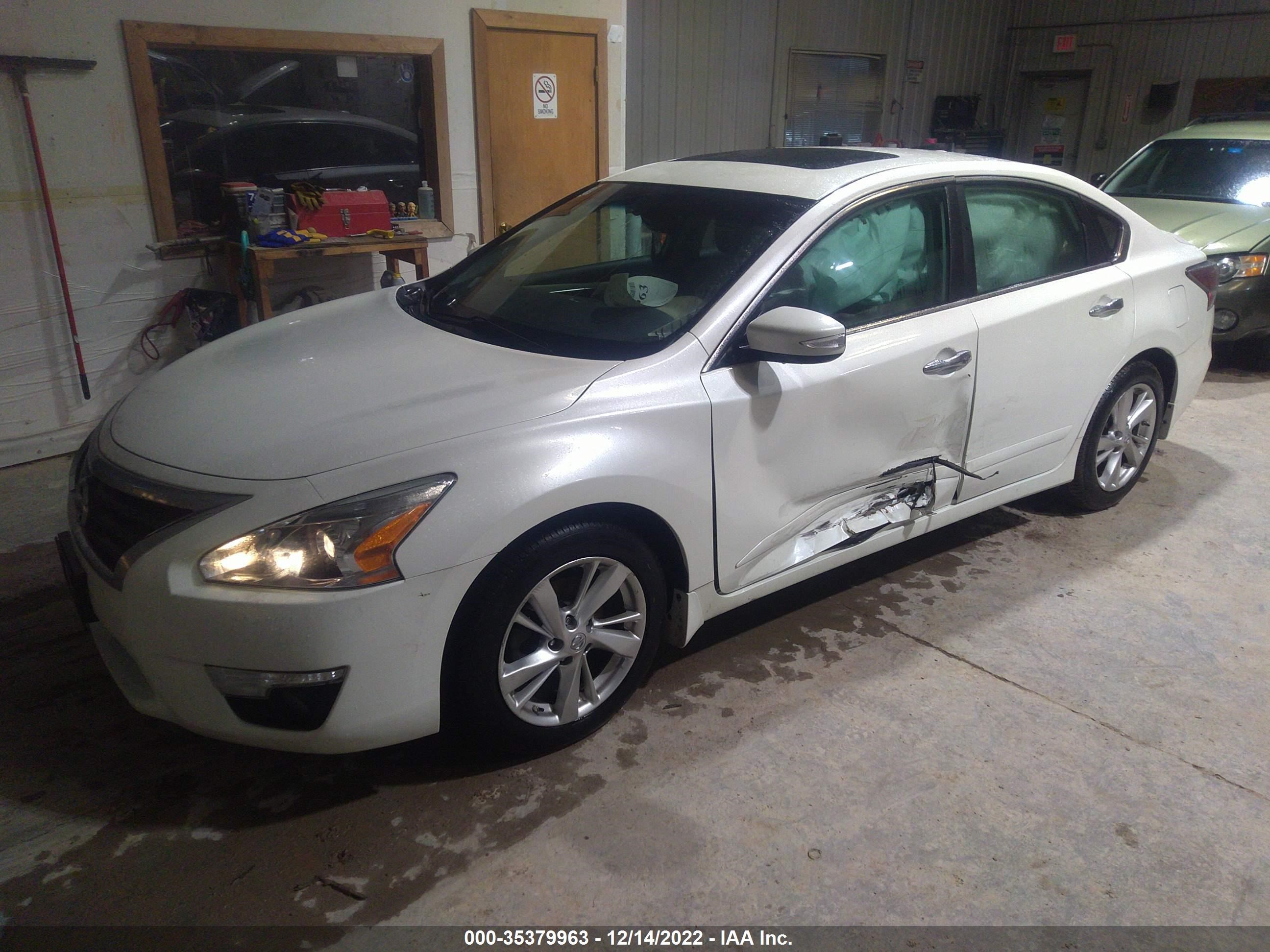 Photo 1 VIN: 1N4AL3AP4FC210011 - NISSAN ALTIMA 