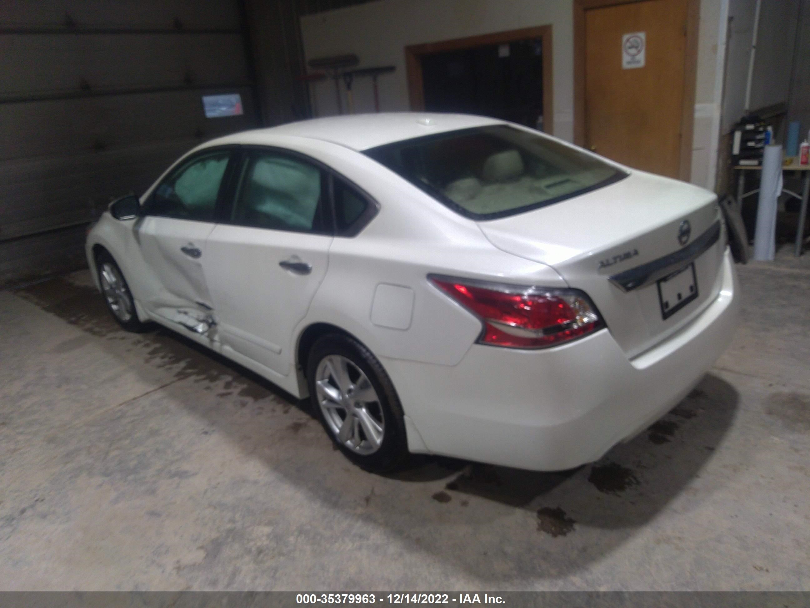 Photo 2 VIN: 1N4AL3AP4FC210011 - NISSAN ALTIMA 