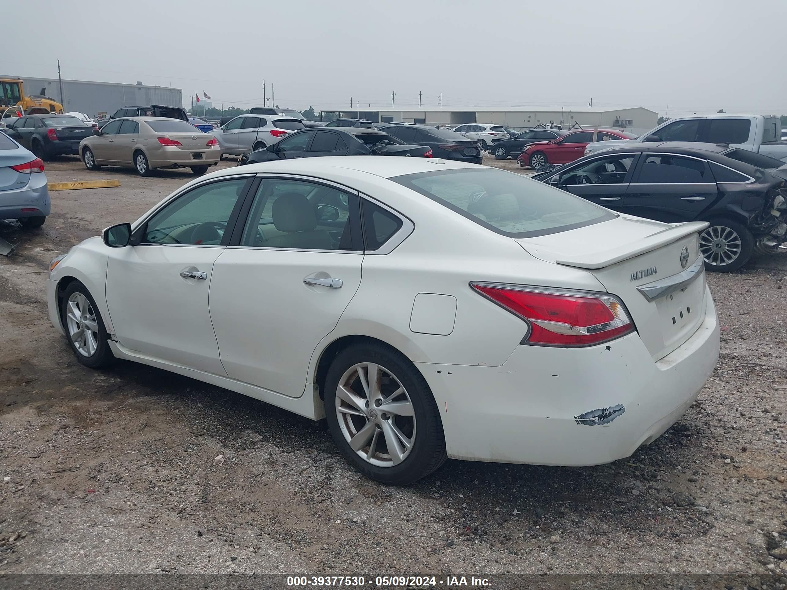 Photo 2 VIN: 1N4AL3AP4FC228556 - NISSAN ALTIMA 