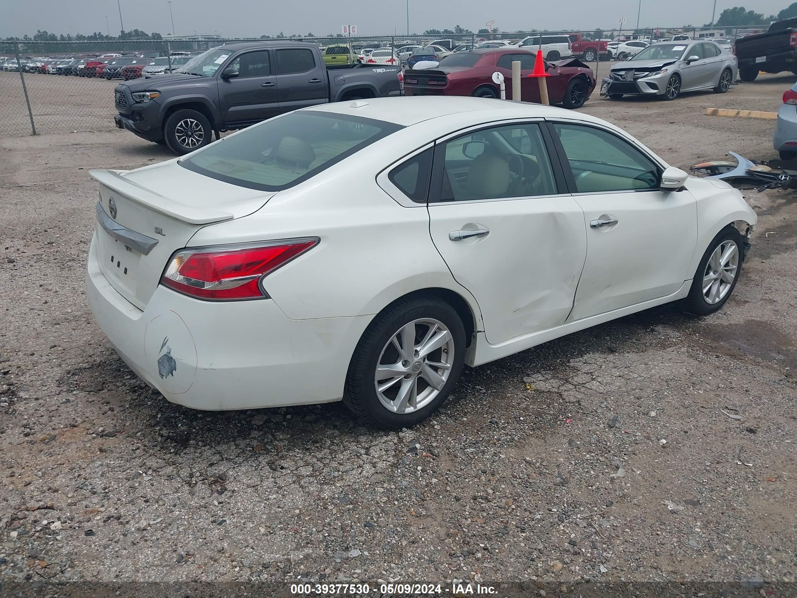 Photo 3 VIN: 1N4AL3AP4FC228556 - NISSAN ALTIMA 