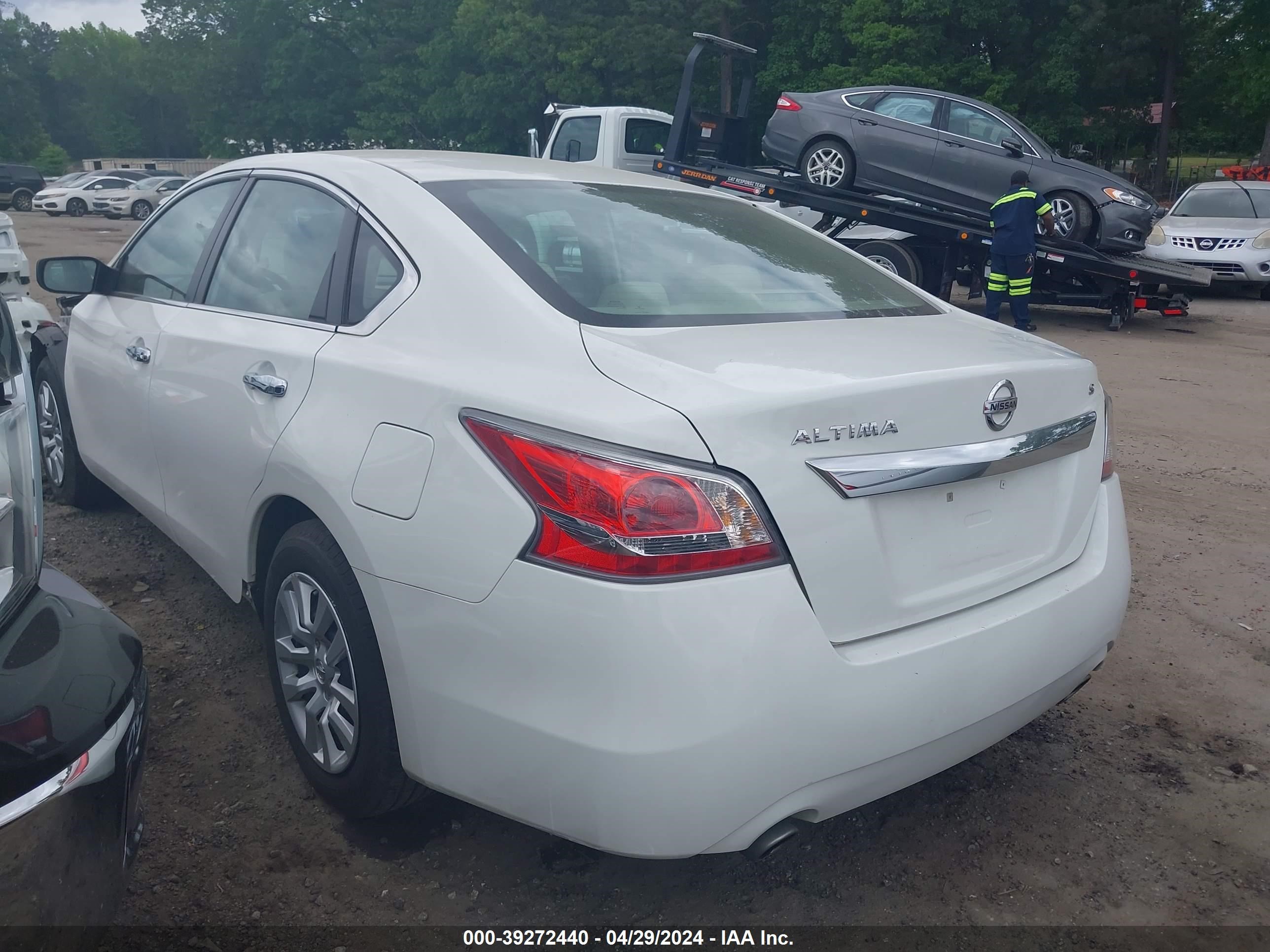 Photo 2 VIN: 1N4AL3AP4FC458162 - NISSAN ALTIMA 