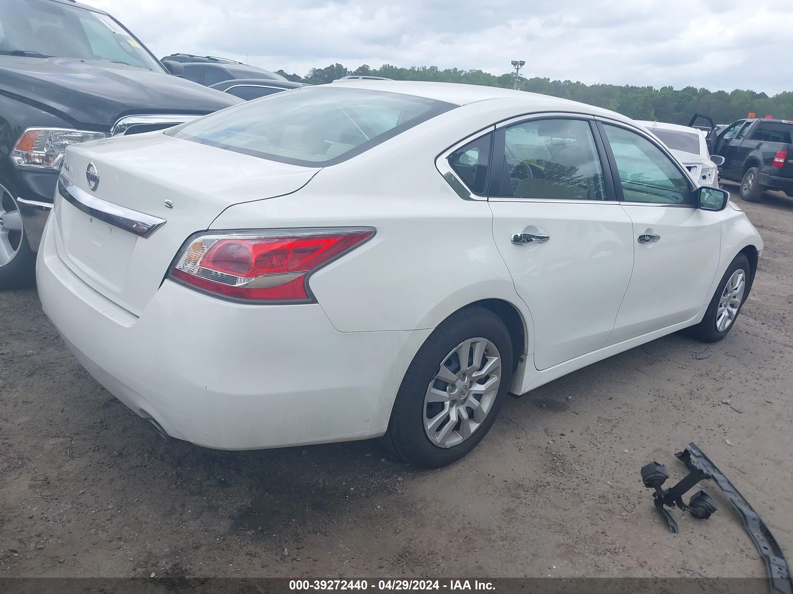 Photo 3 VIN: 1N4AL3AP4FC458162 - NISSAN ALTIMA 